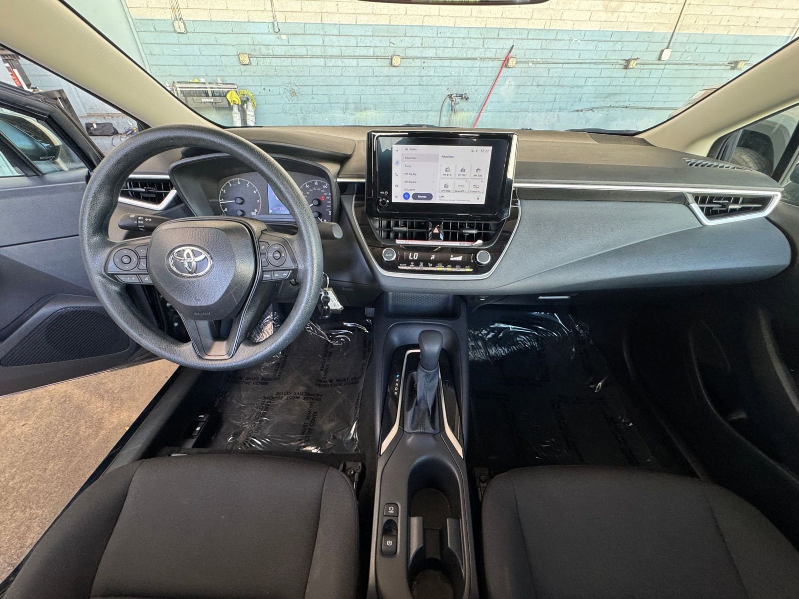 Thumbnail: 2025 Toyota Corolla - 32