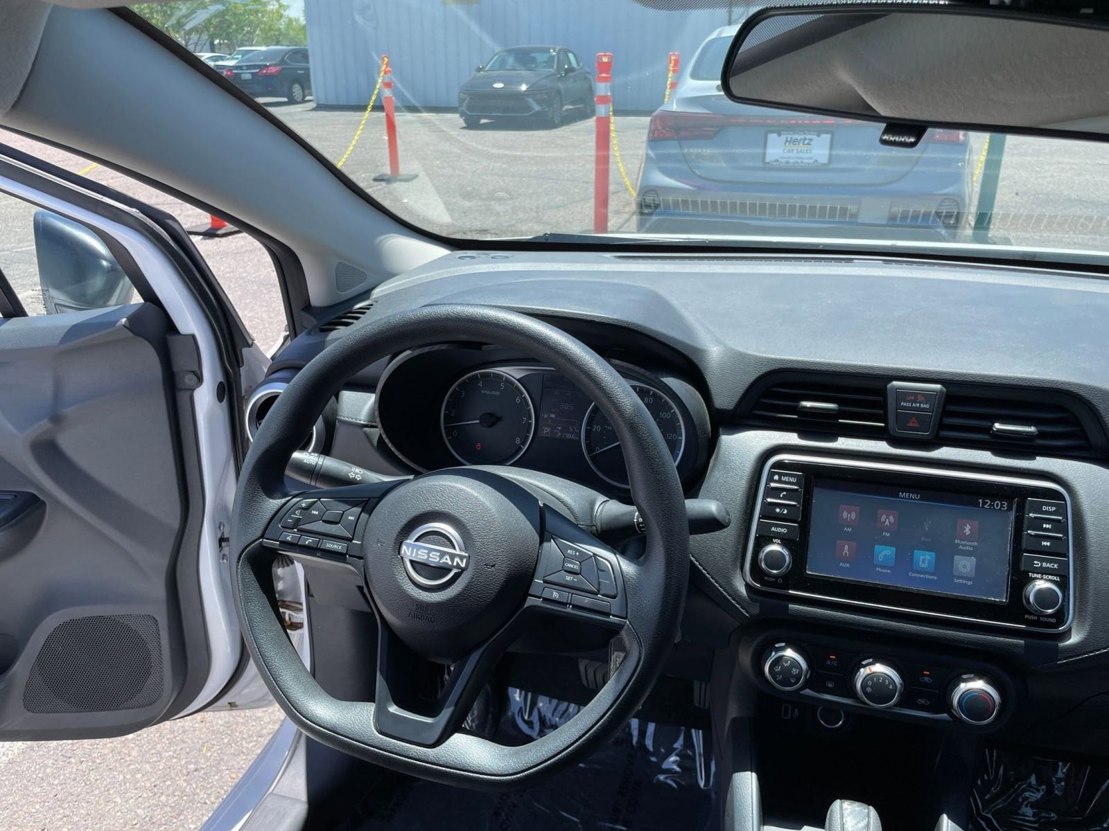 2024 Nissan Versa S 32