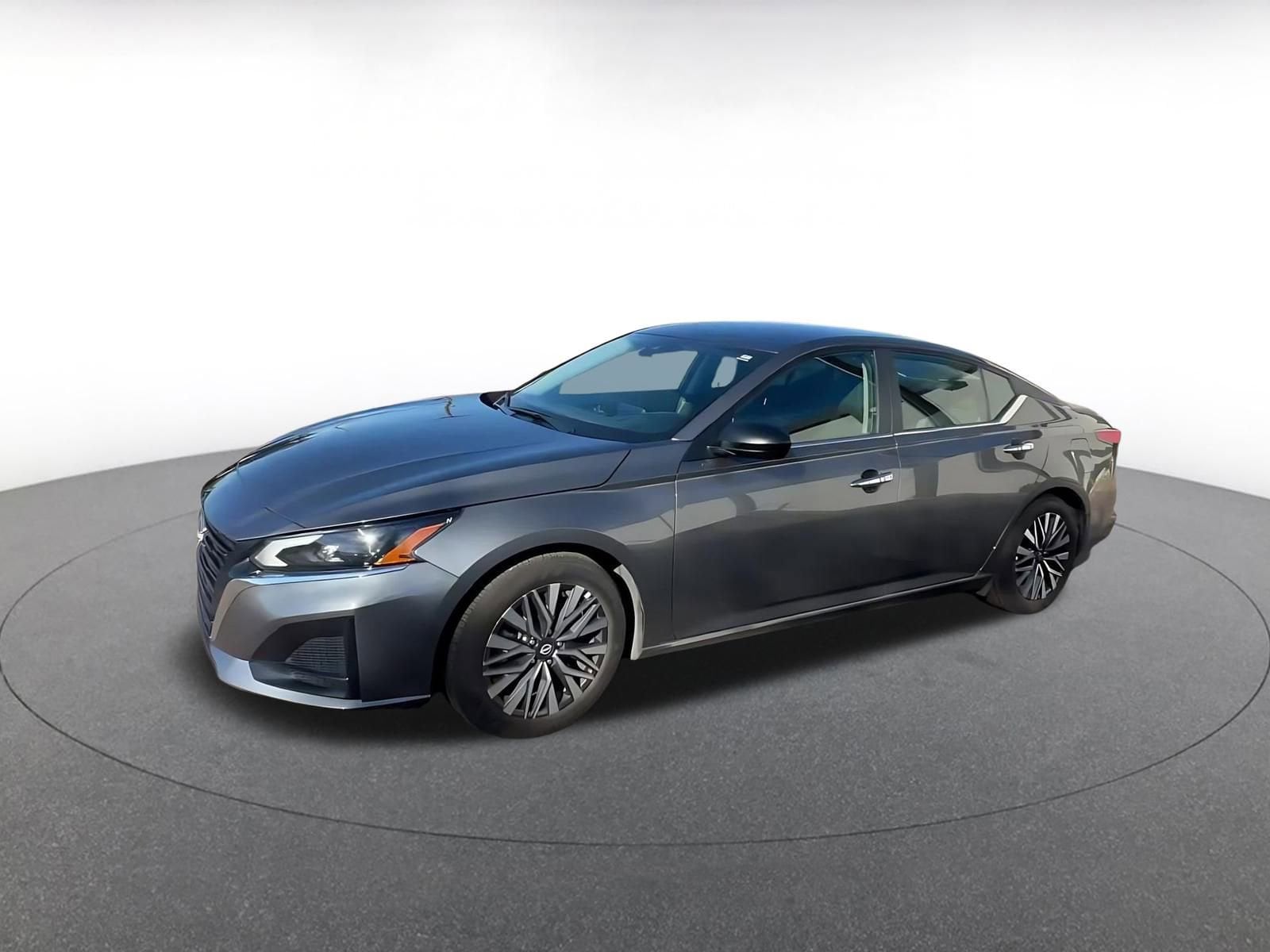 Thumbnail: 2025 Nissan Altima - 8