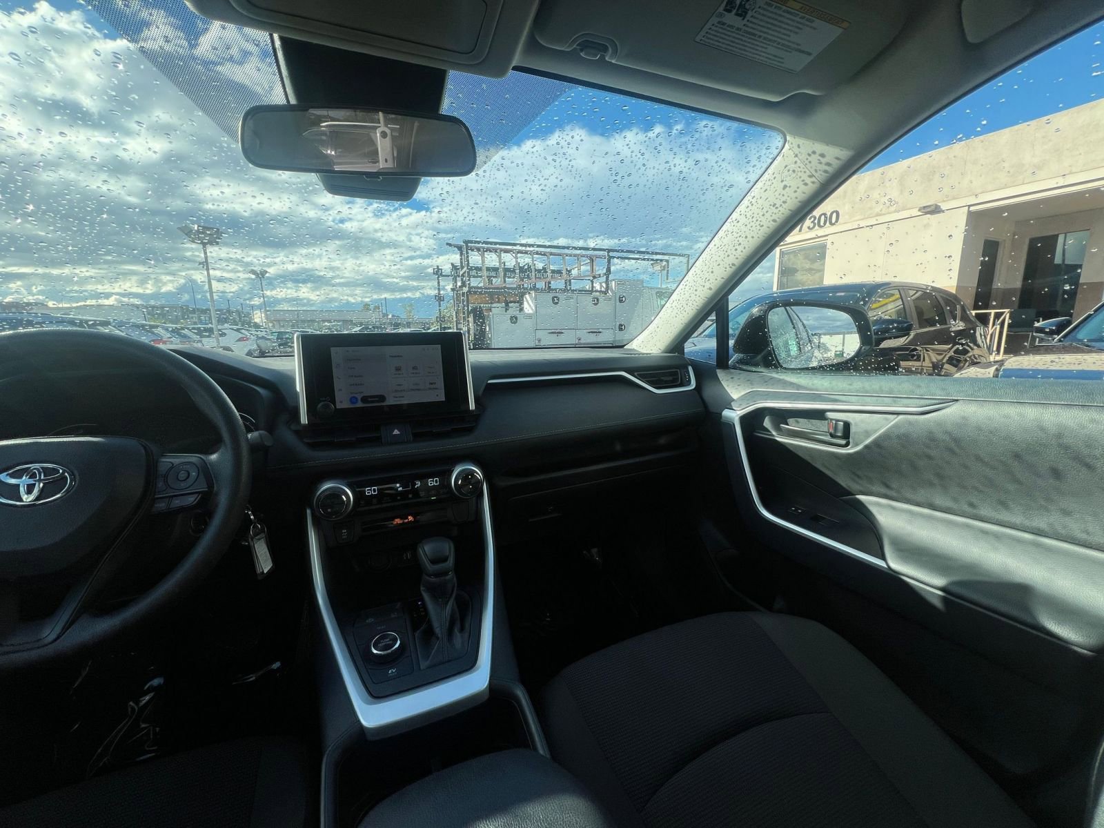 Thumbnail: 2025 Toyota RAV4 - 35