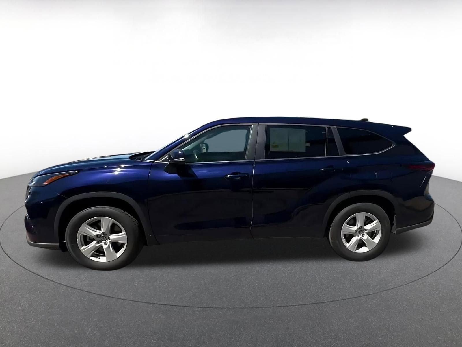 Thumbnail: 2025 Toyota Highlander - 9