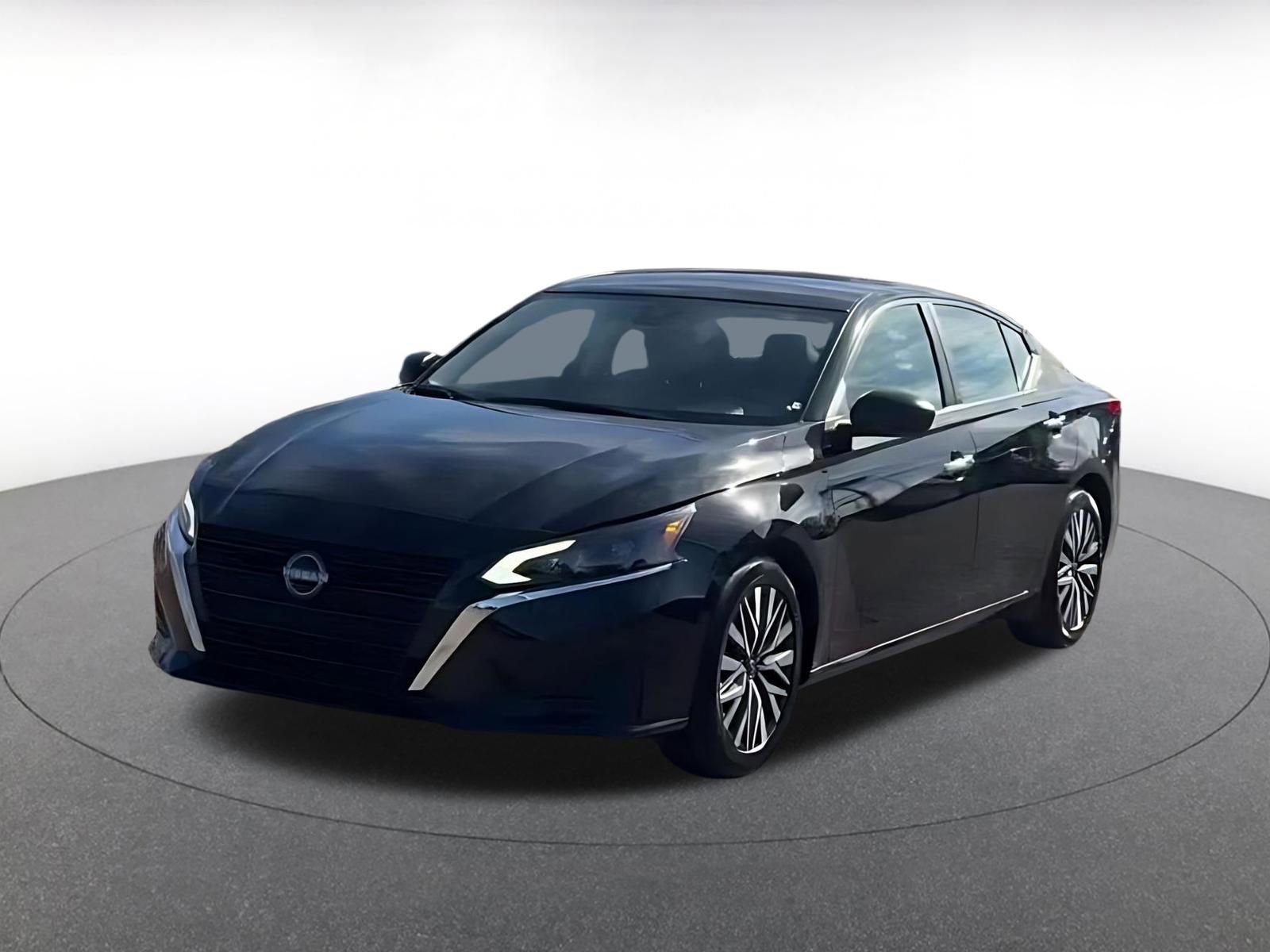 Thumbnail: 2025 Nissan Altima - 7