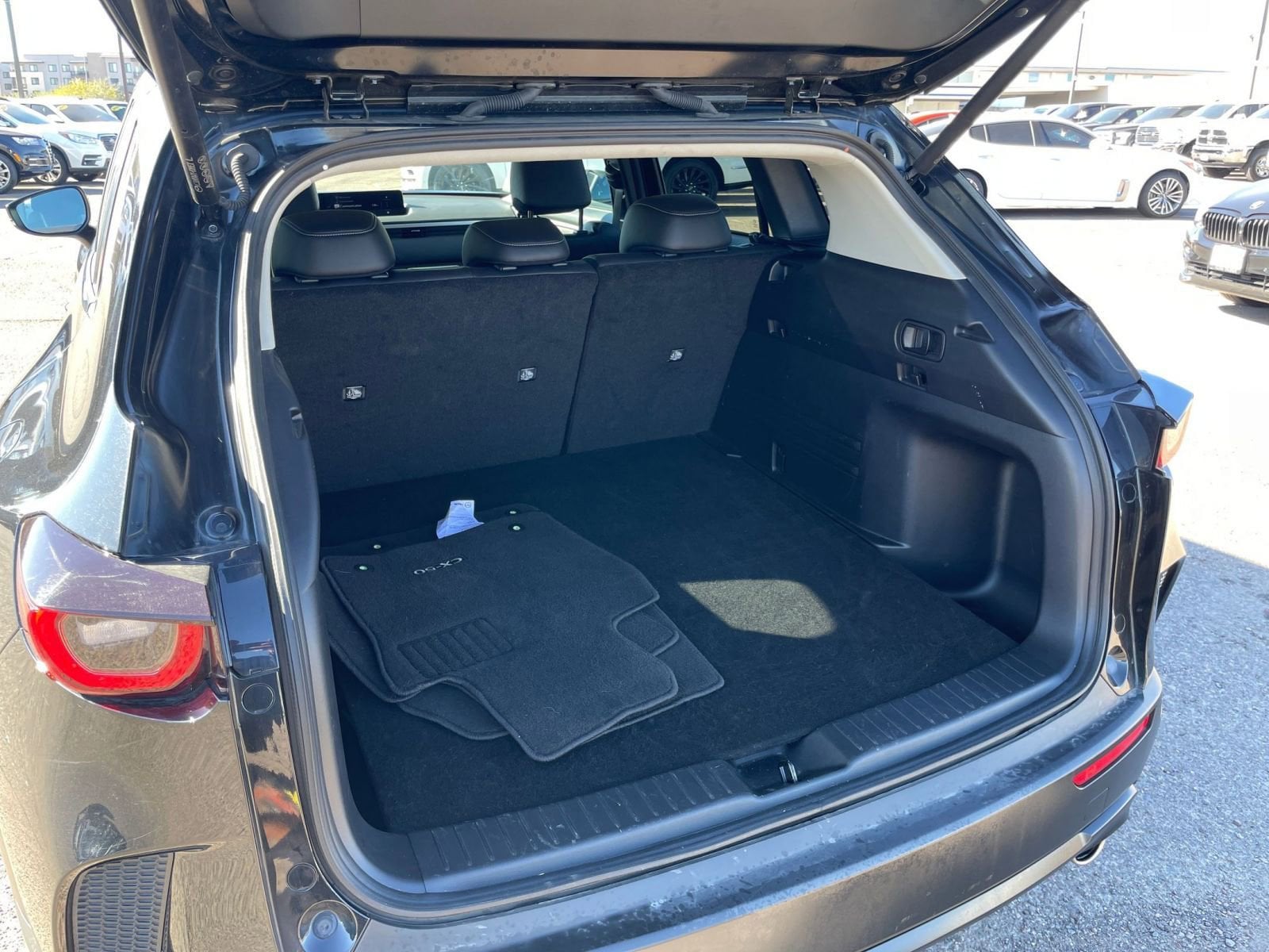 Thumbnail: 2025 Mazda CX-50 - 32