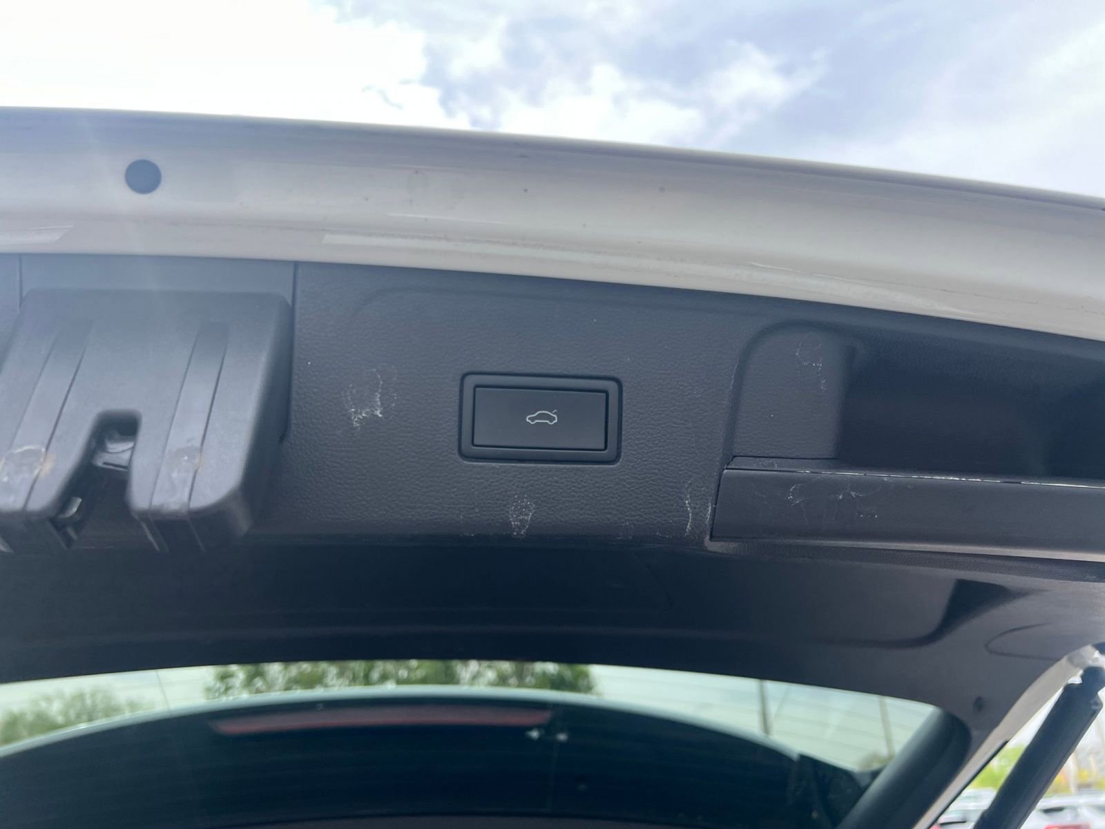 Thumbnail: 2024 Volkswagen Atlas - 22