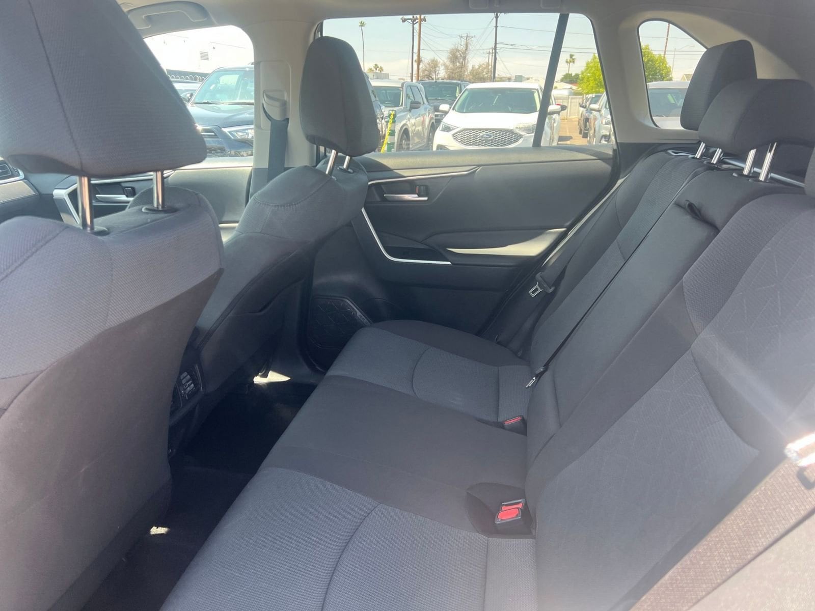 2024 Toyota RAV4 XLE 26