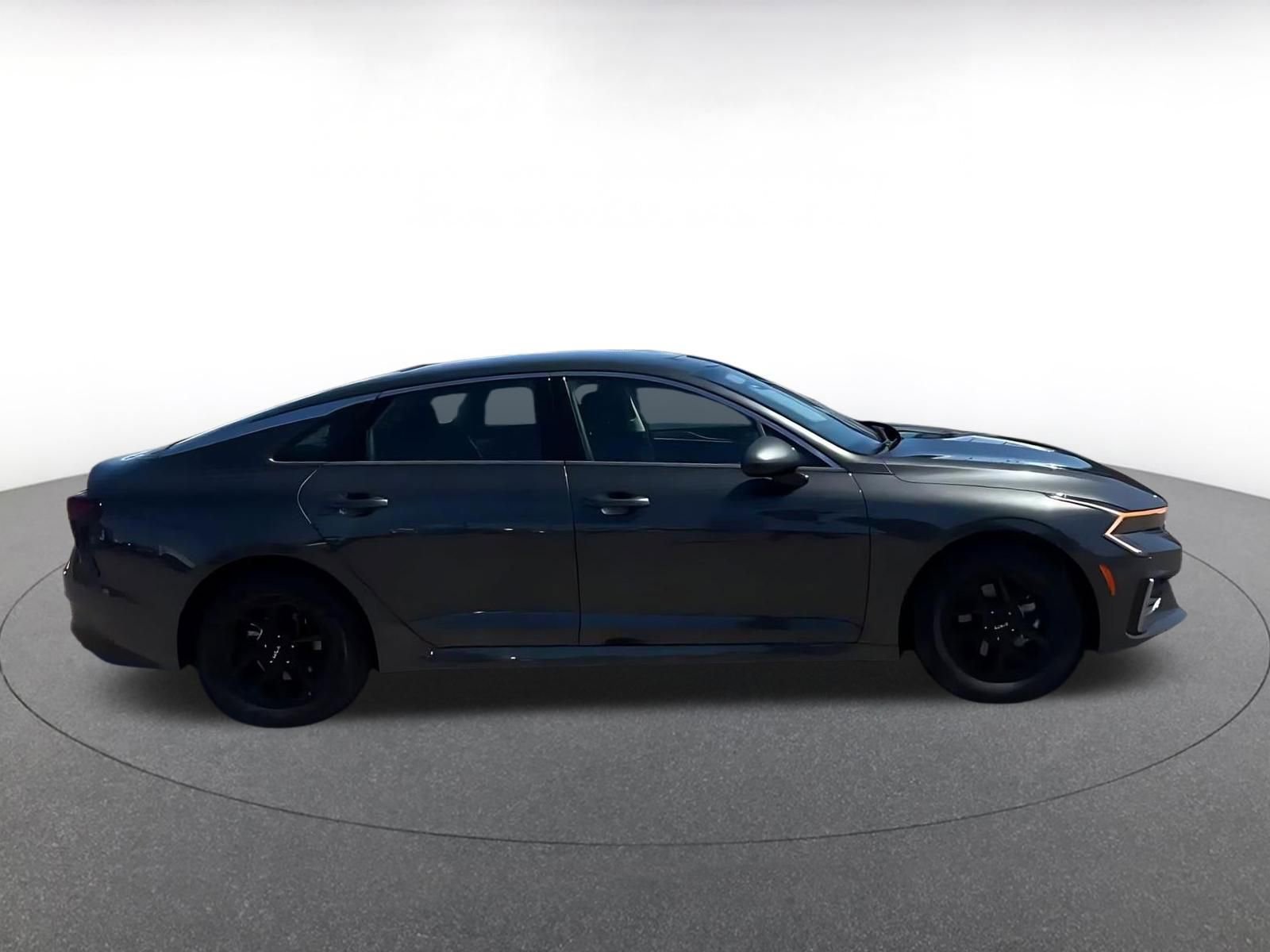Thumbnail: 2025 Kia K5 - 16