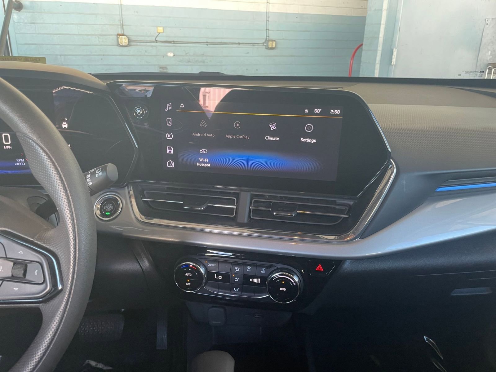 Thumbnail: 2025 Chevrolet Trax - 18