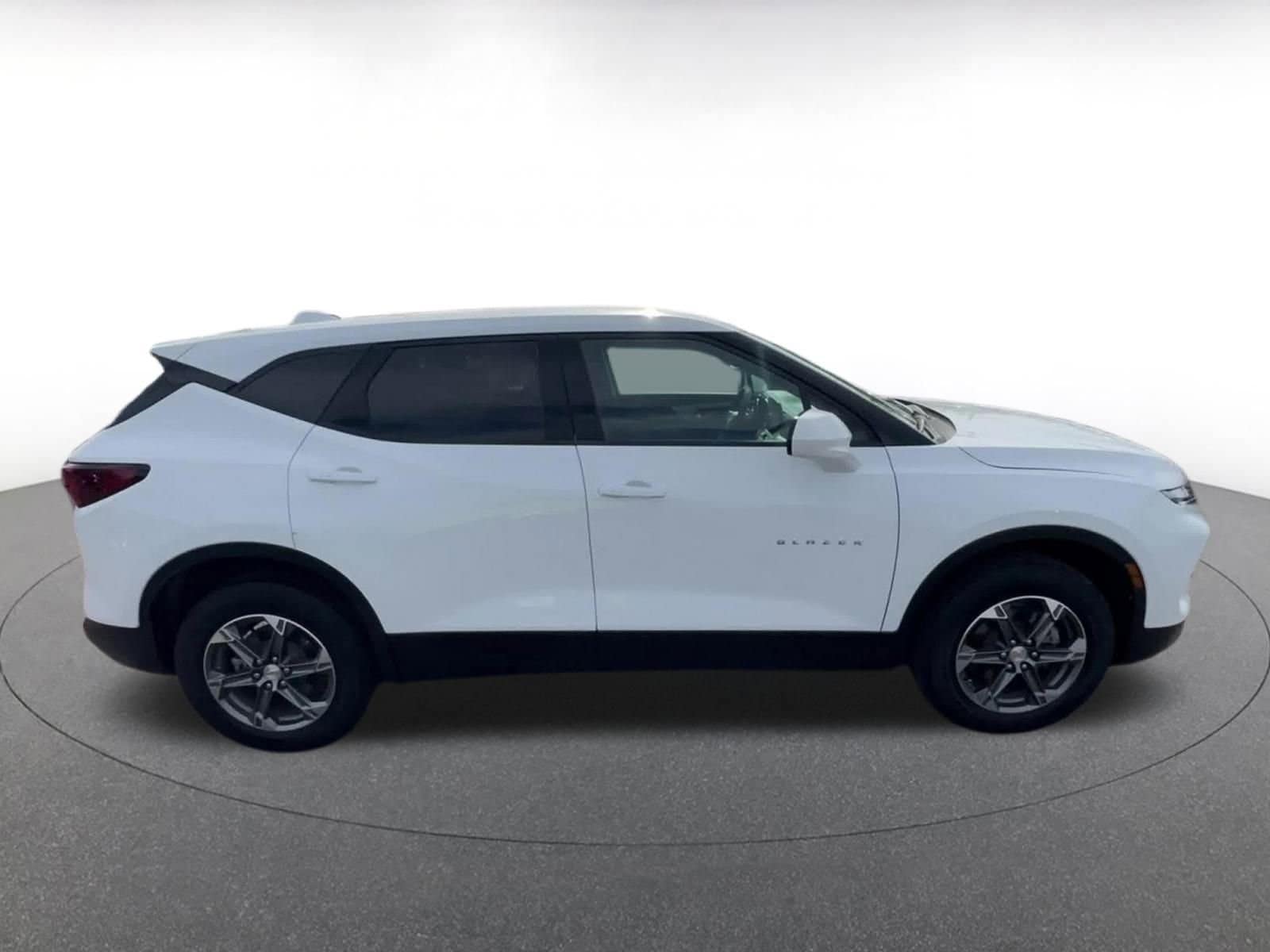 Thumbnail: 2025 Chevrolet Blazer - 16