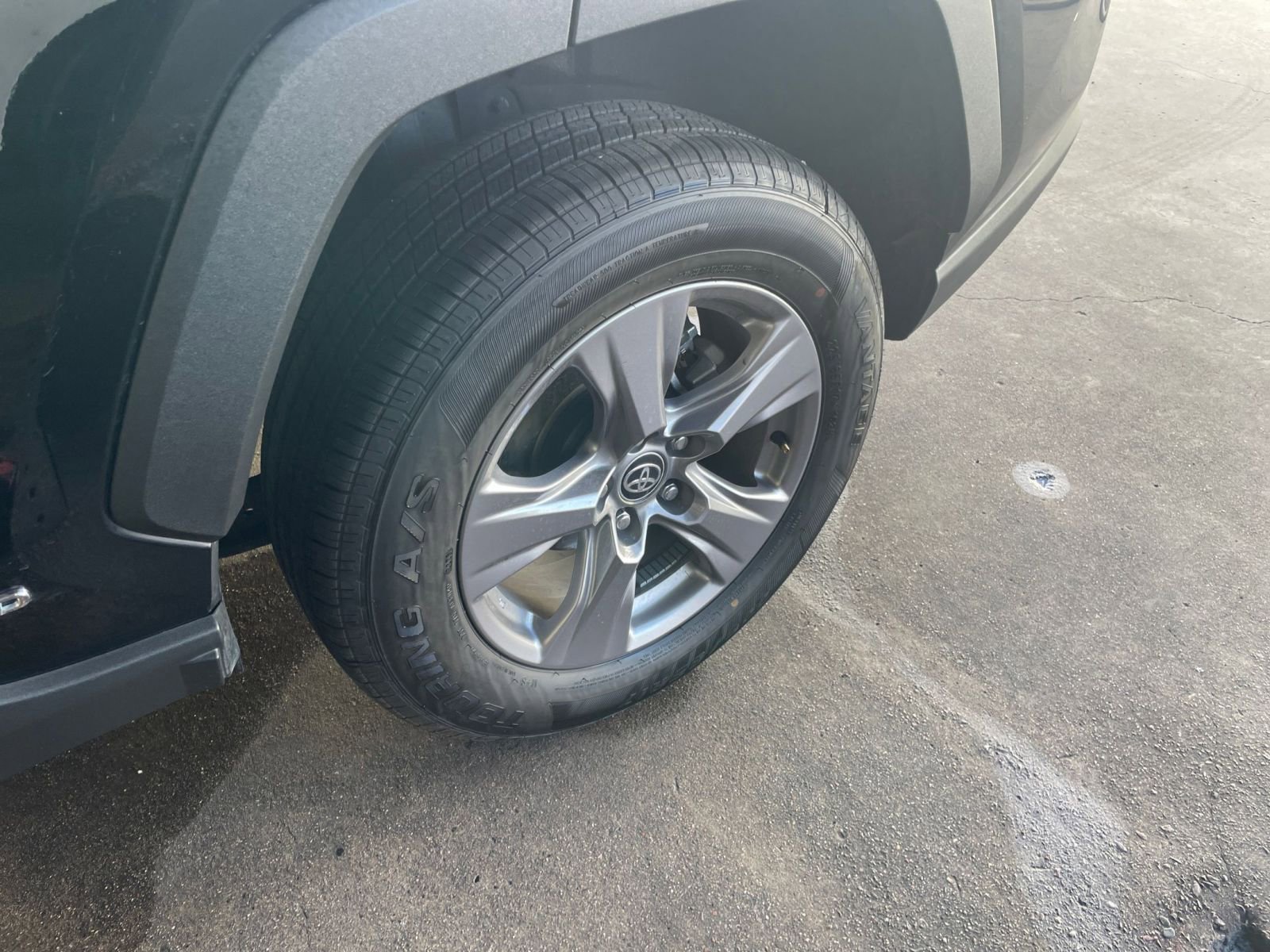 Thumbnail: 2025 Toyota RAV4 - 29