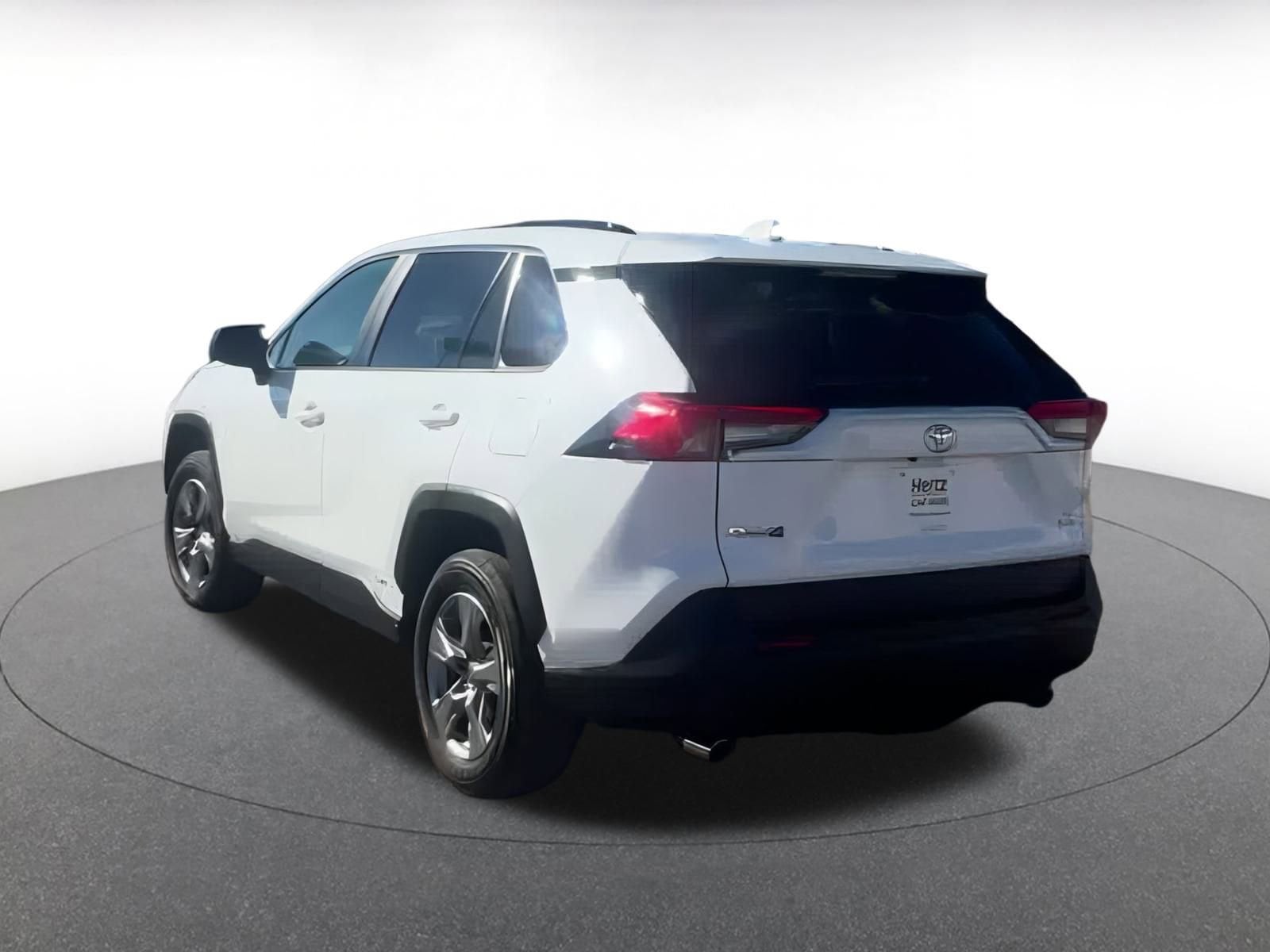 Thumbnail: 2025 Toyota RAV4 - 10