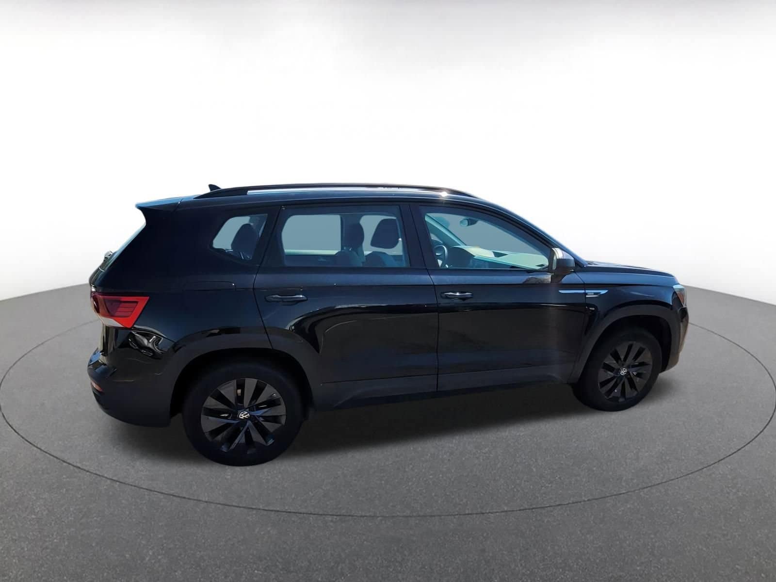 Thumbnail: 2024 Volkswagen Taos - 7