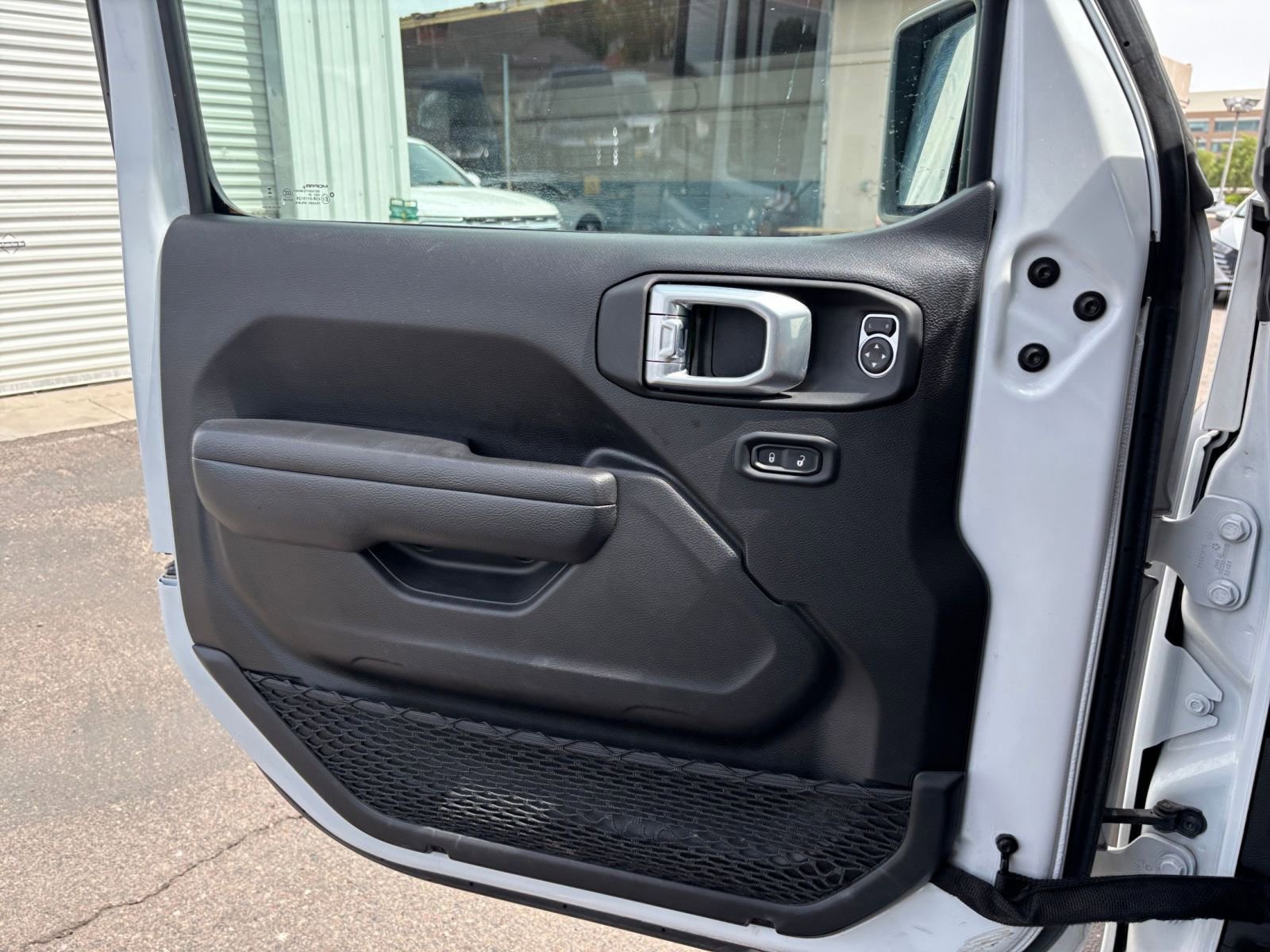 Thumbnail: 2025 Jeep Wrangler - 18