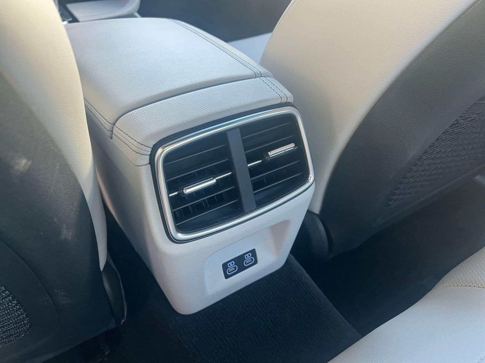 Thumbnail: 2025 Genesis G70 - 24