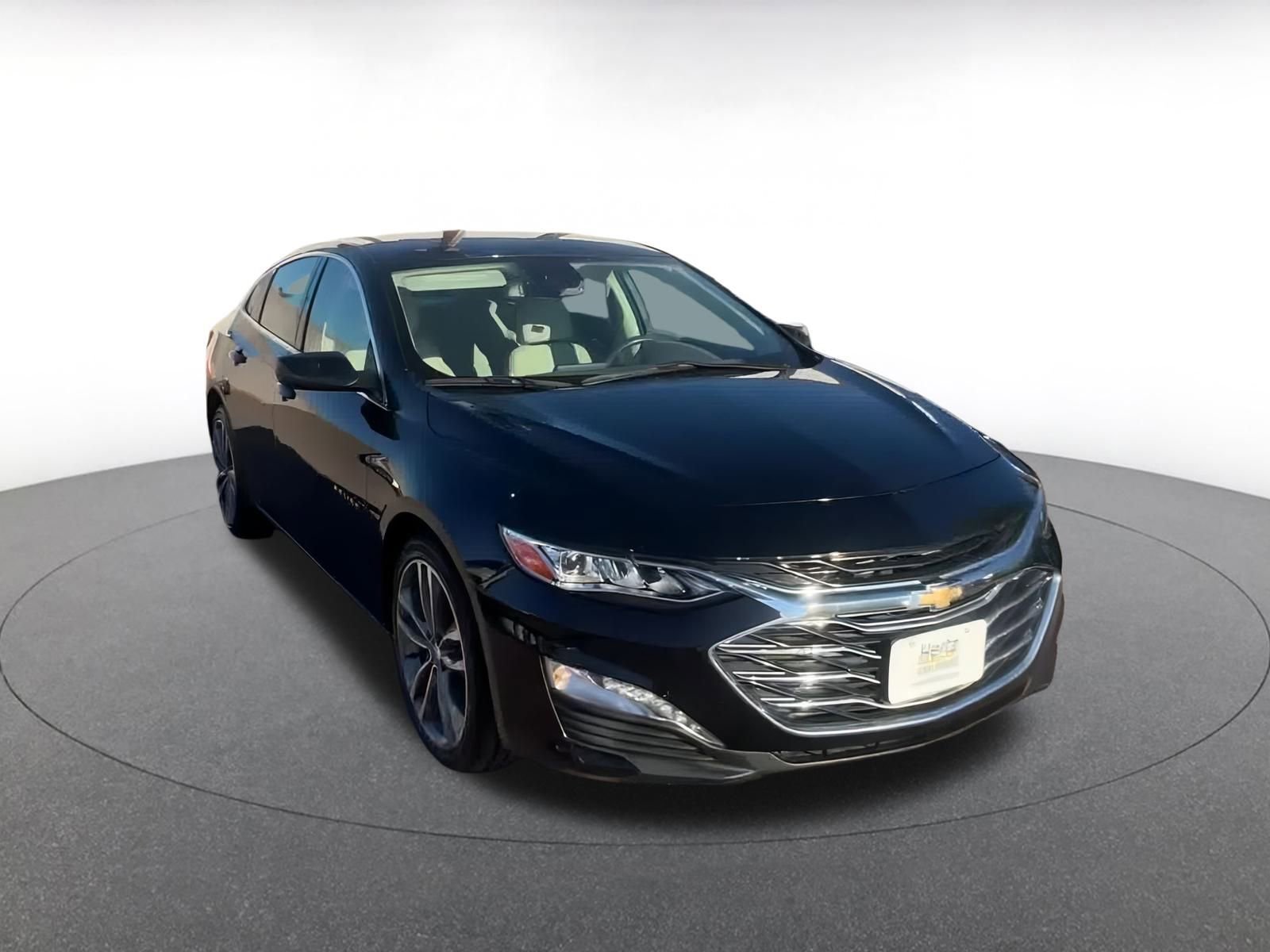 Thumbnail: 2024 Chevrolet Malibu - 3