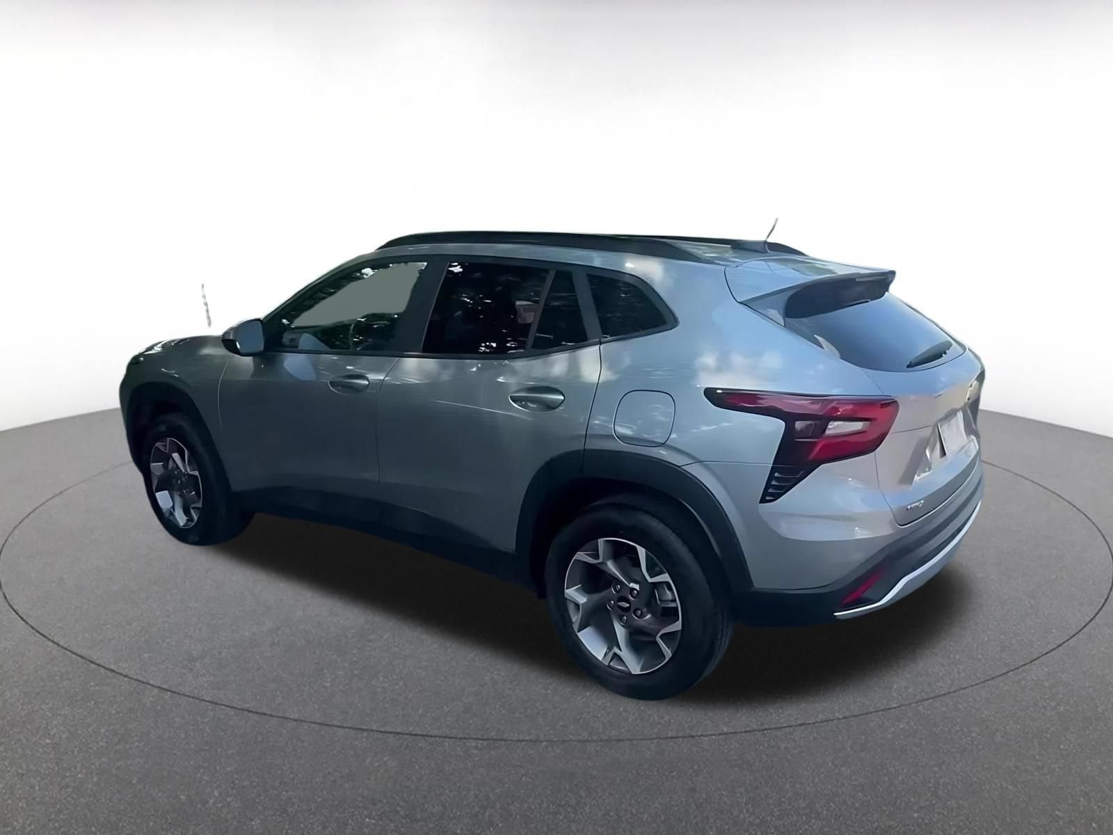 Thumbnail: 2025 Chevrolet Trax - 10