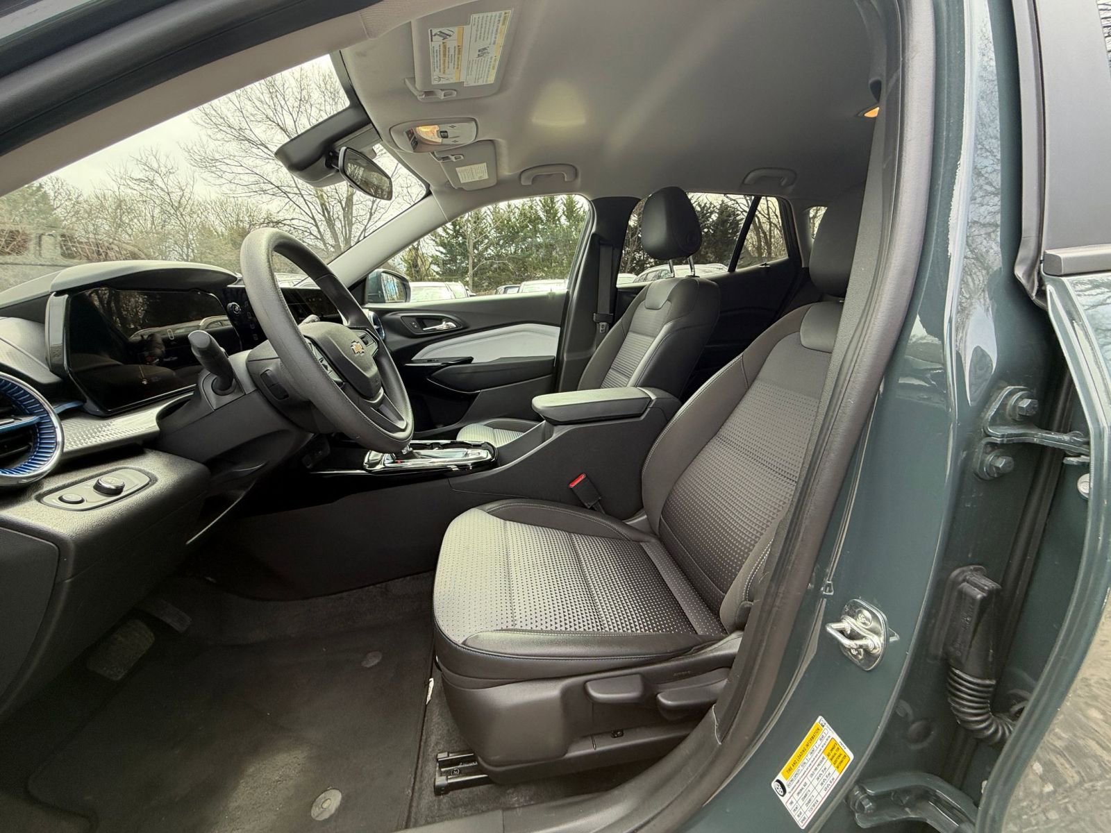 Thumbnail: 2025 Chevrolet Trax - 24