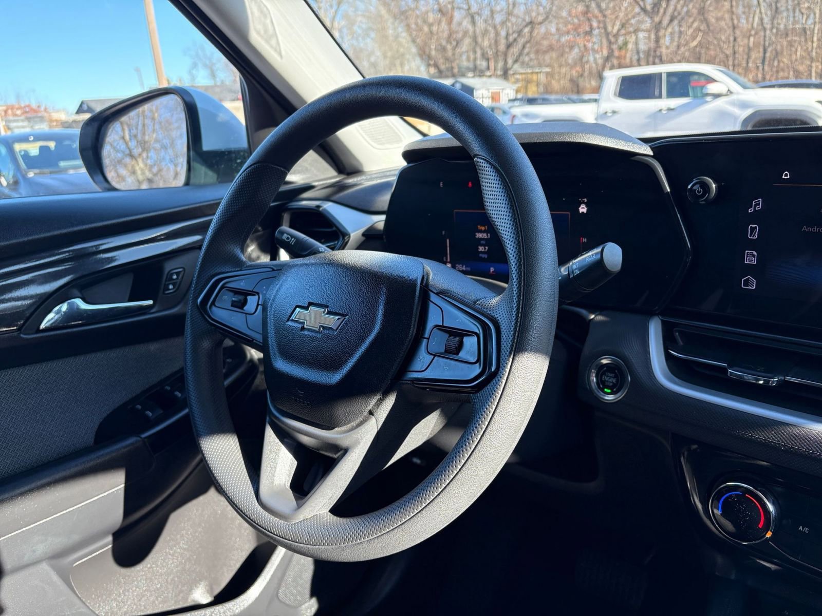 Thumbnail: 2025 Chevrolet TrailBlazer - 32