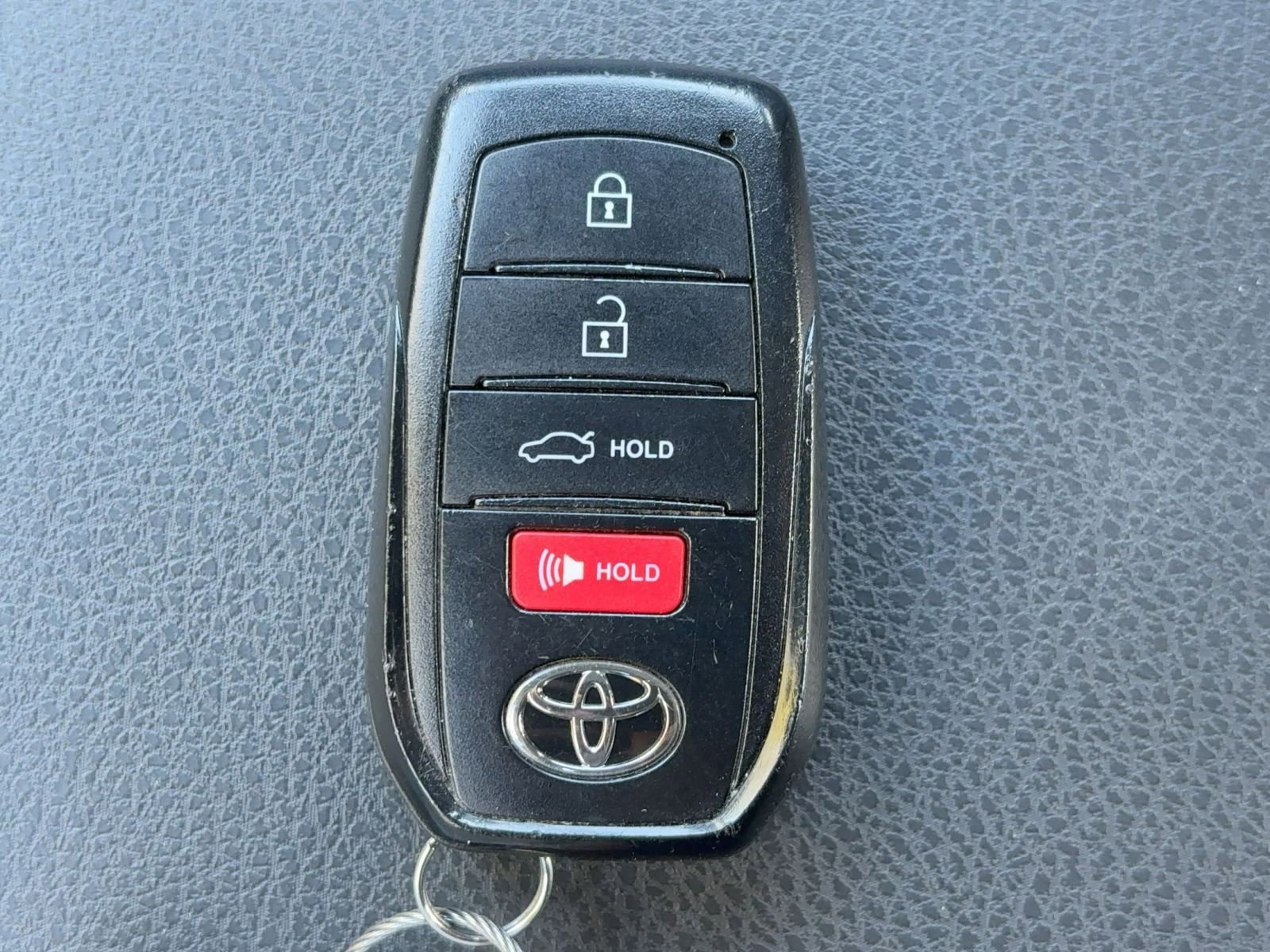 Thumbnail: 2025 Toyota Camry - 29