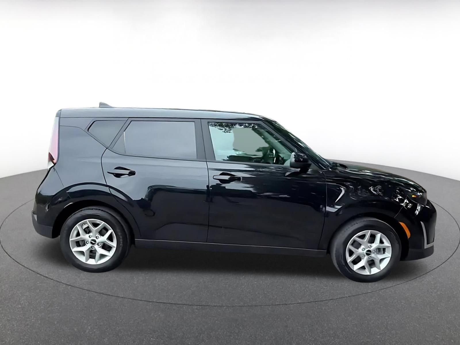 Thumbnail: 2025 Kia Soul - 14