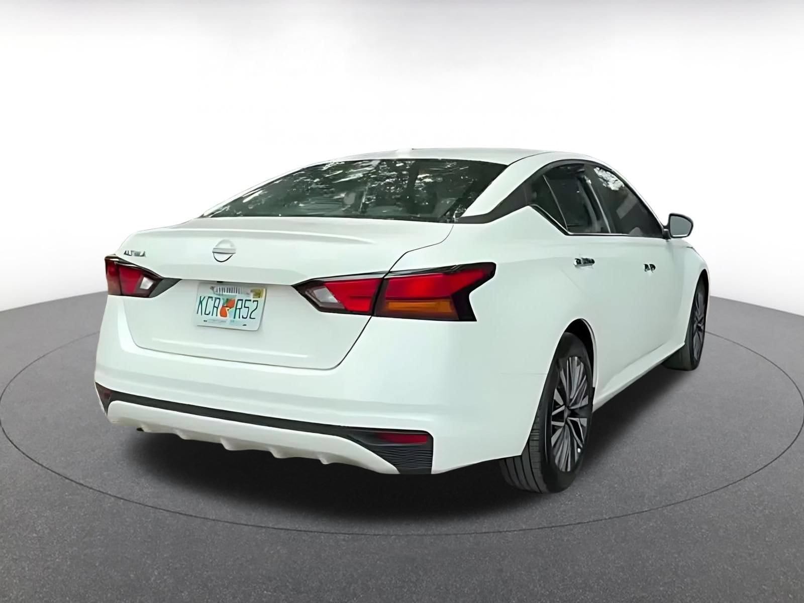Thumbnail: 2025 Nissan Altima - 12