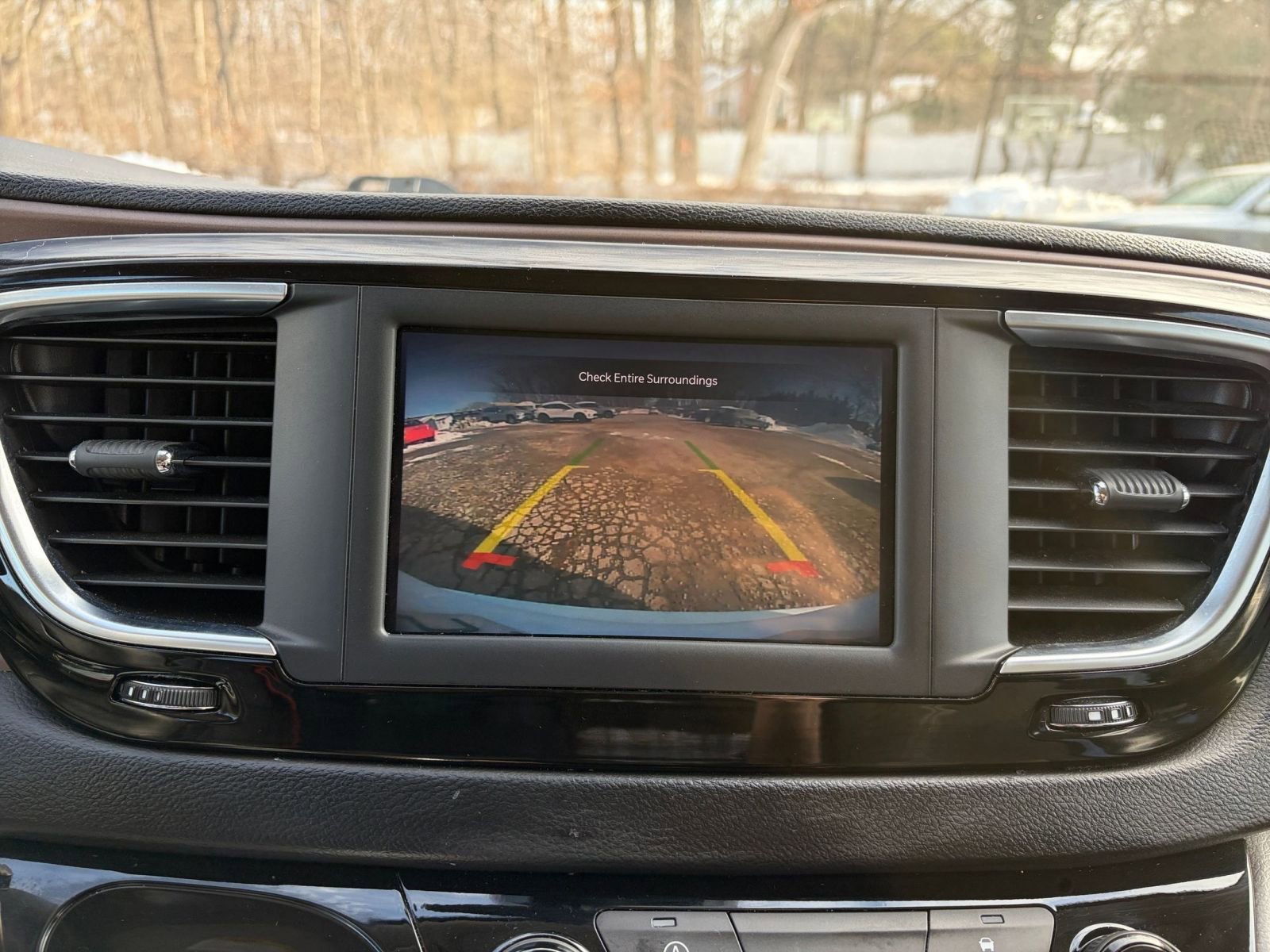 Thumbnail: 2024 Chrysler Voyager - 25