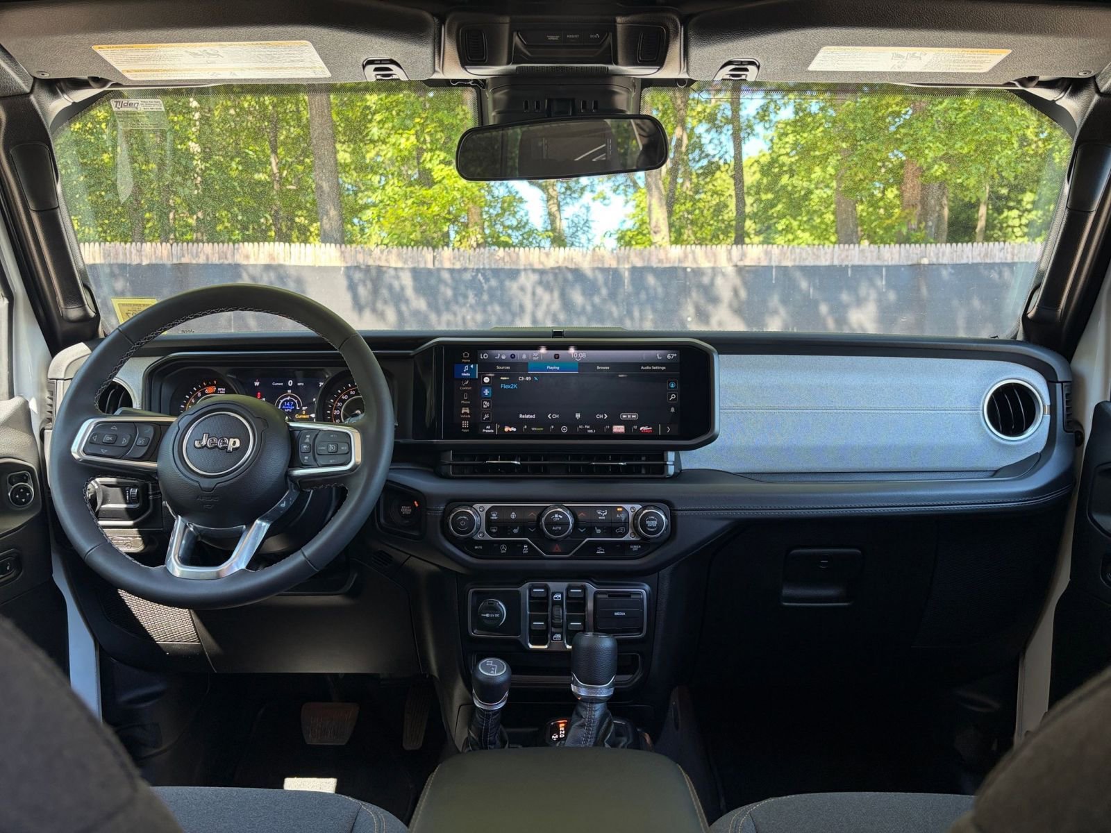 Thumbnail: 2025 Jeep Wrangler - 34