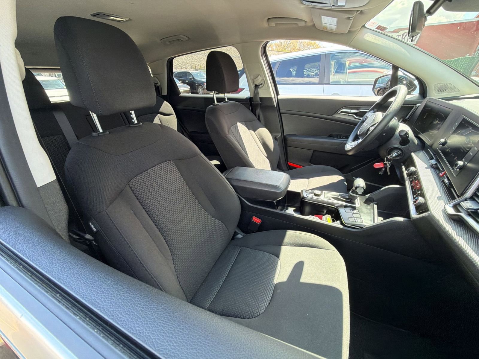 Thumbnail: 2025 Kia Sportage - 9