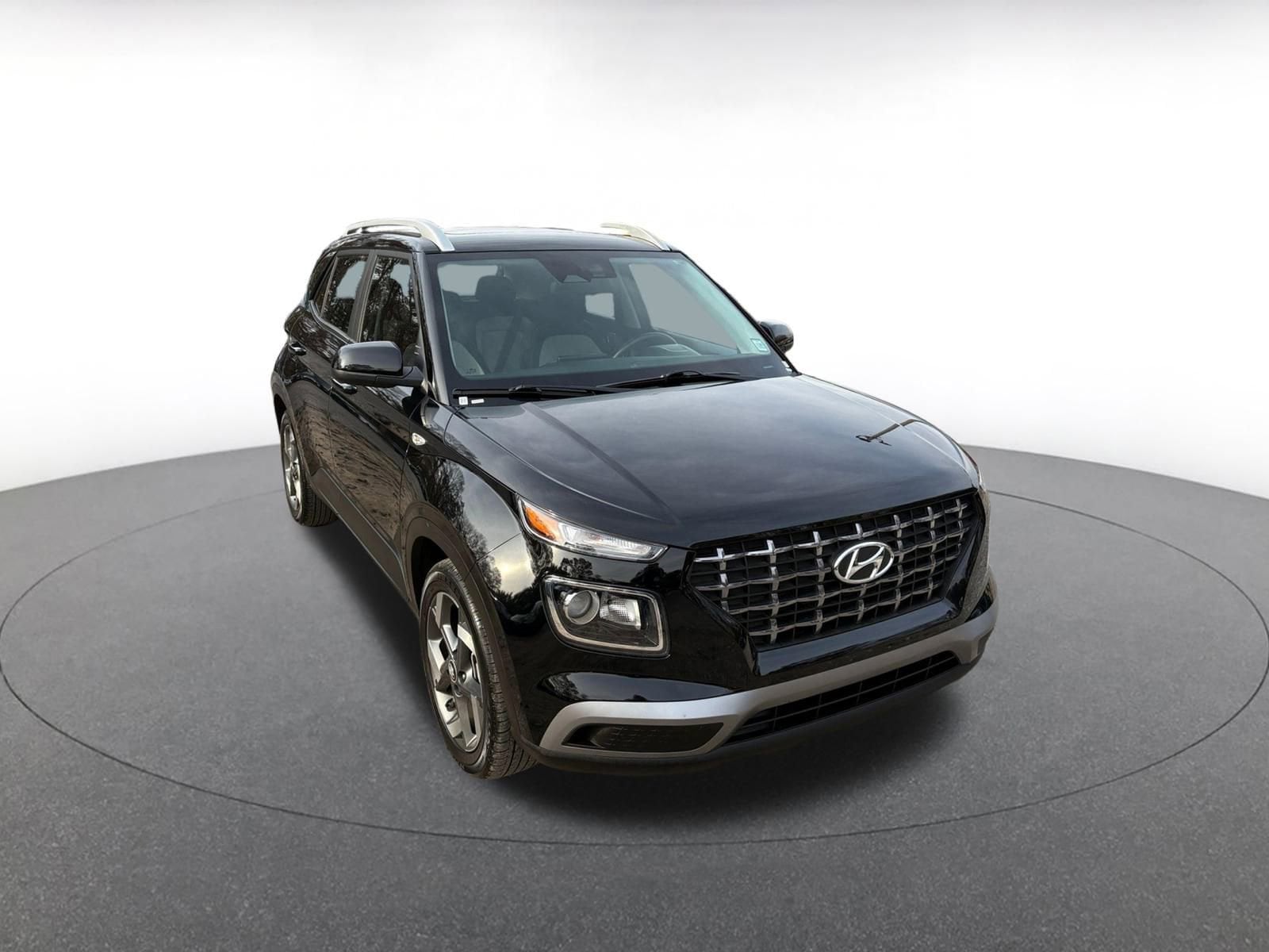 Thumbnail: 2025 Hyundai Venue - 1