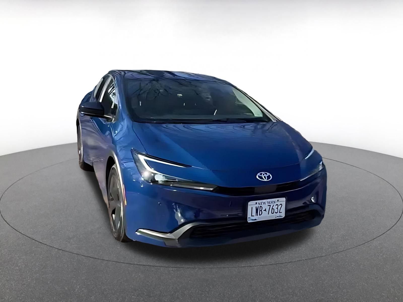 Thumbnail: 2025 Toyota Prius - 3