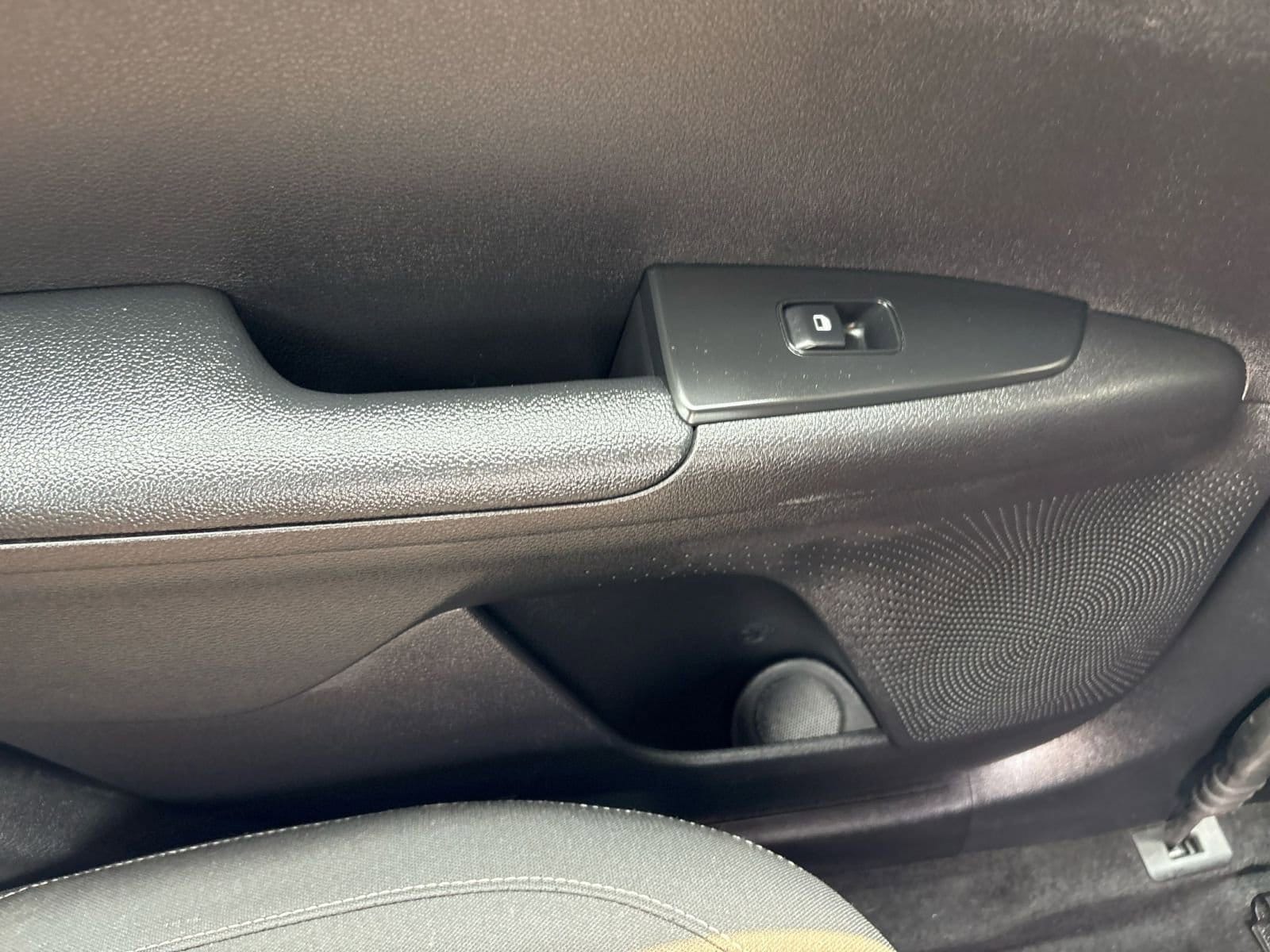 2023 Kia Forte LXS 28