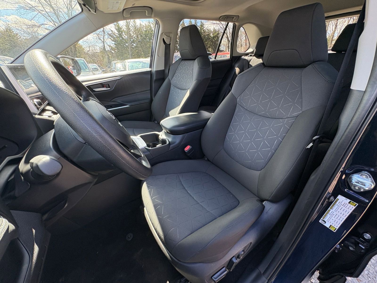 Thumbnail: 2025 Toyota RAV4 - 33