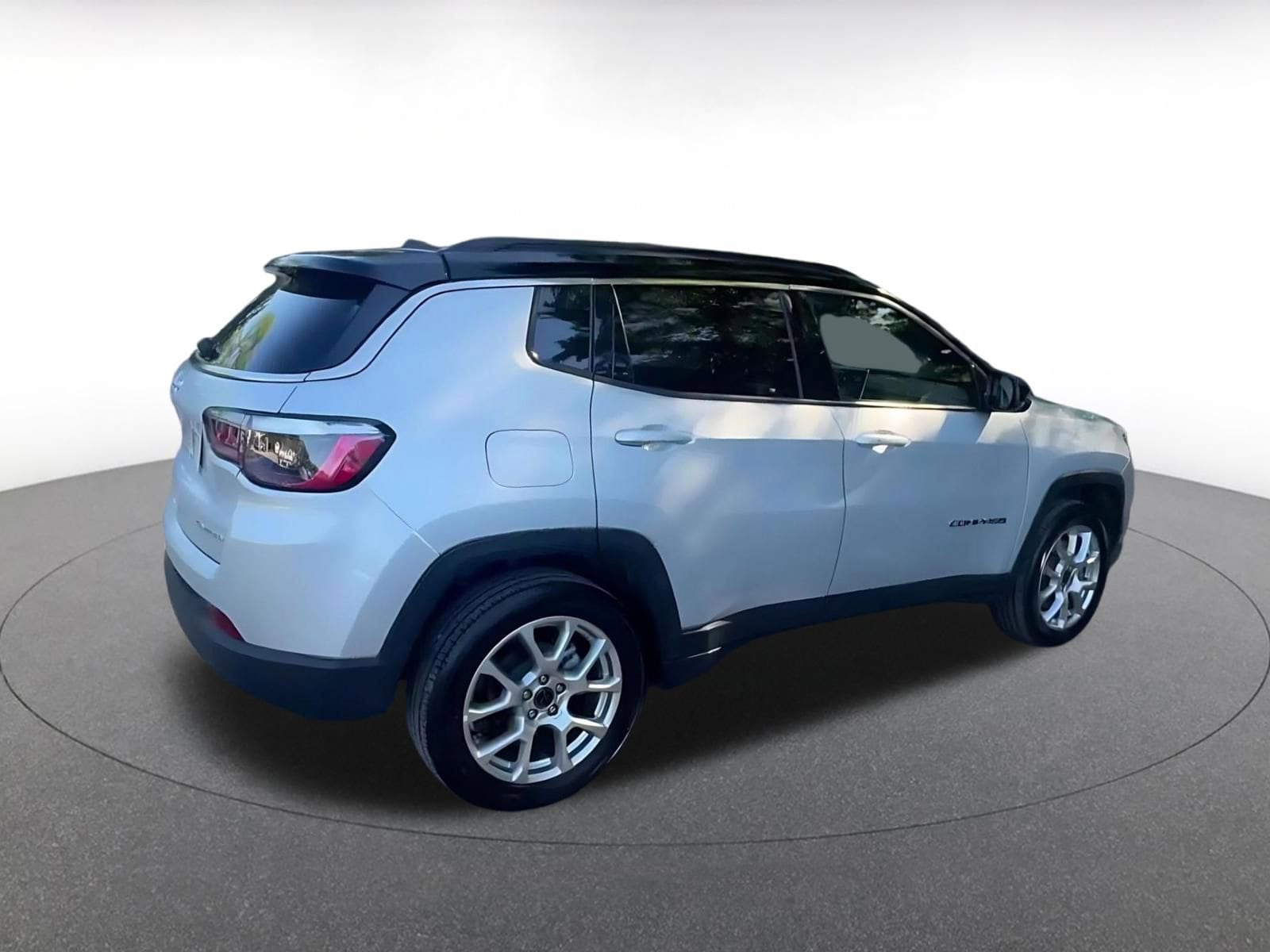Thumbnail: 2025 Jeep Compass - 15