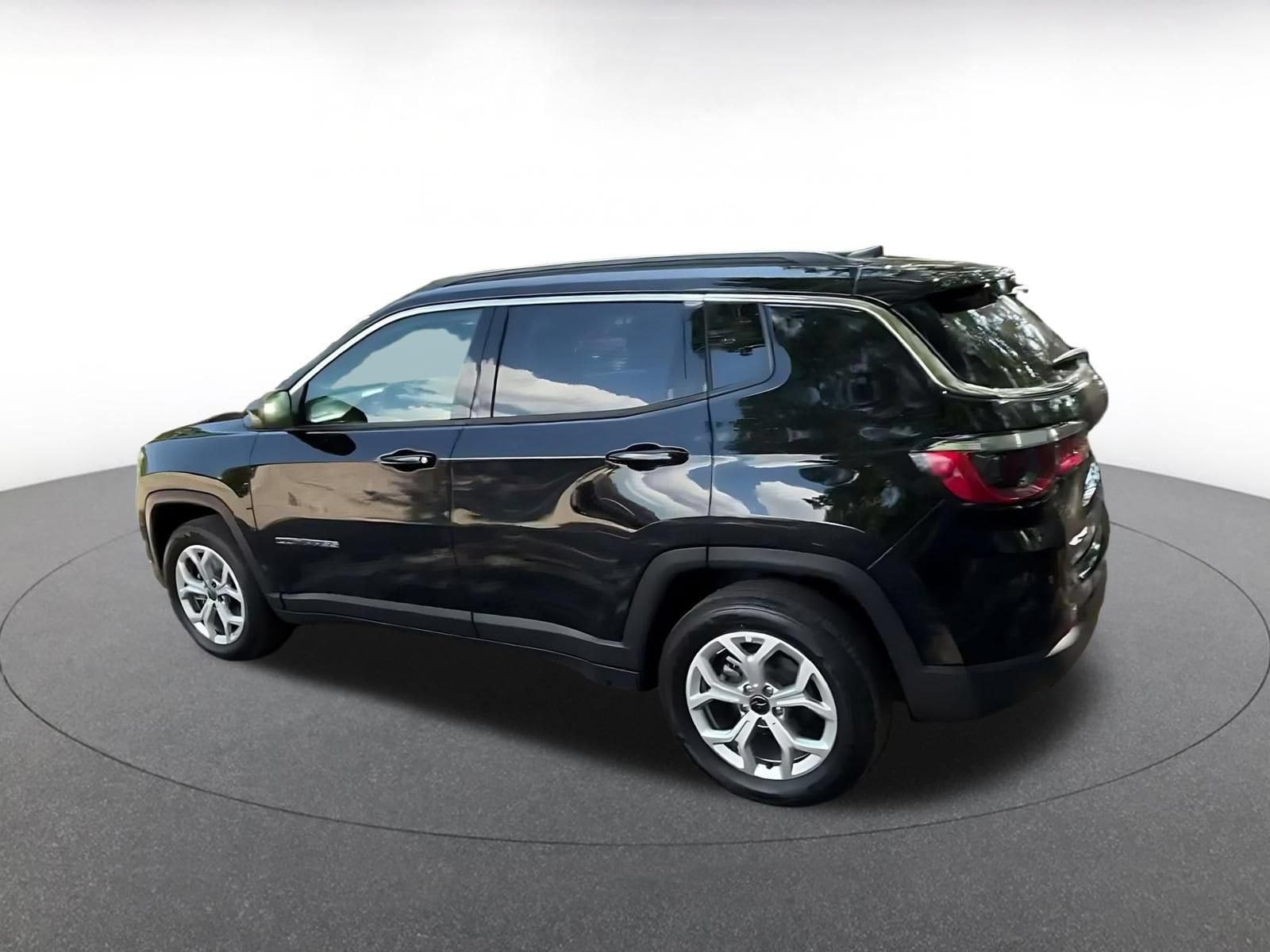 Thumbnail: 2025 Jeep Compass - 8