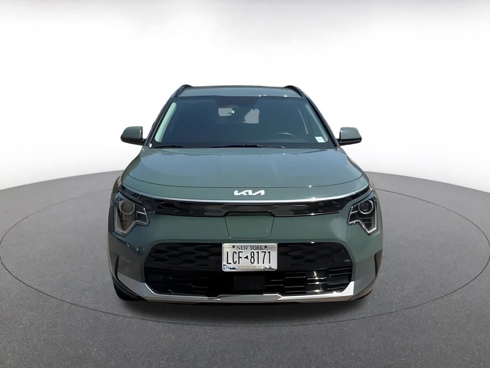 Thumbnail: 2023 Kia Niro - 5