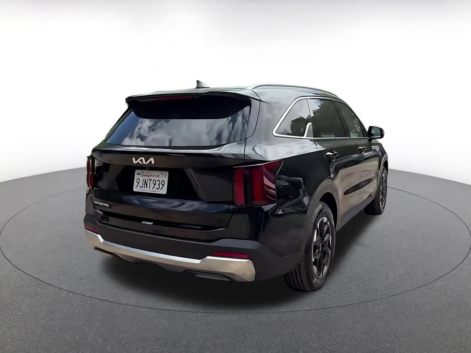 Thumbnail: 2024 Kia Sorento - 15