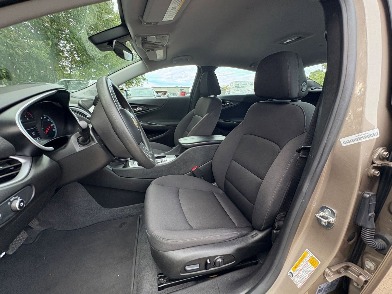 Thumbnail: 2023 Chevrolet Malibu - 22