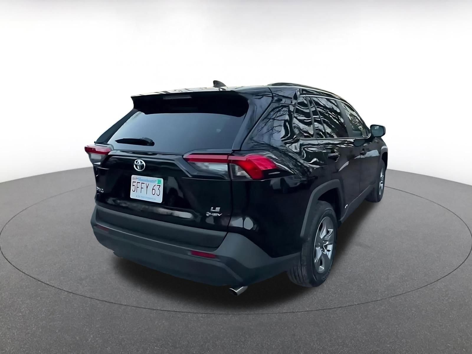 Thumbnail: 2025 Toyota RAV4 - 14