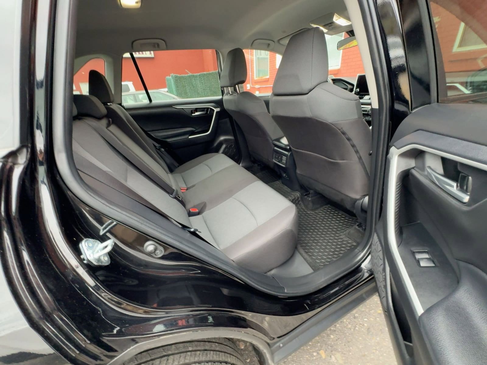 Thumbnail: 2025 Toyota RAV4 - 17