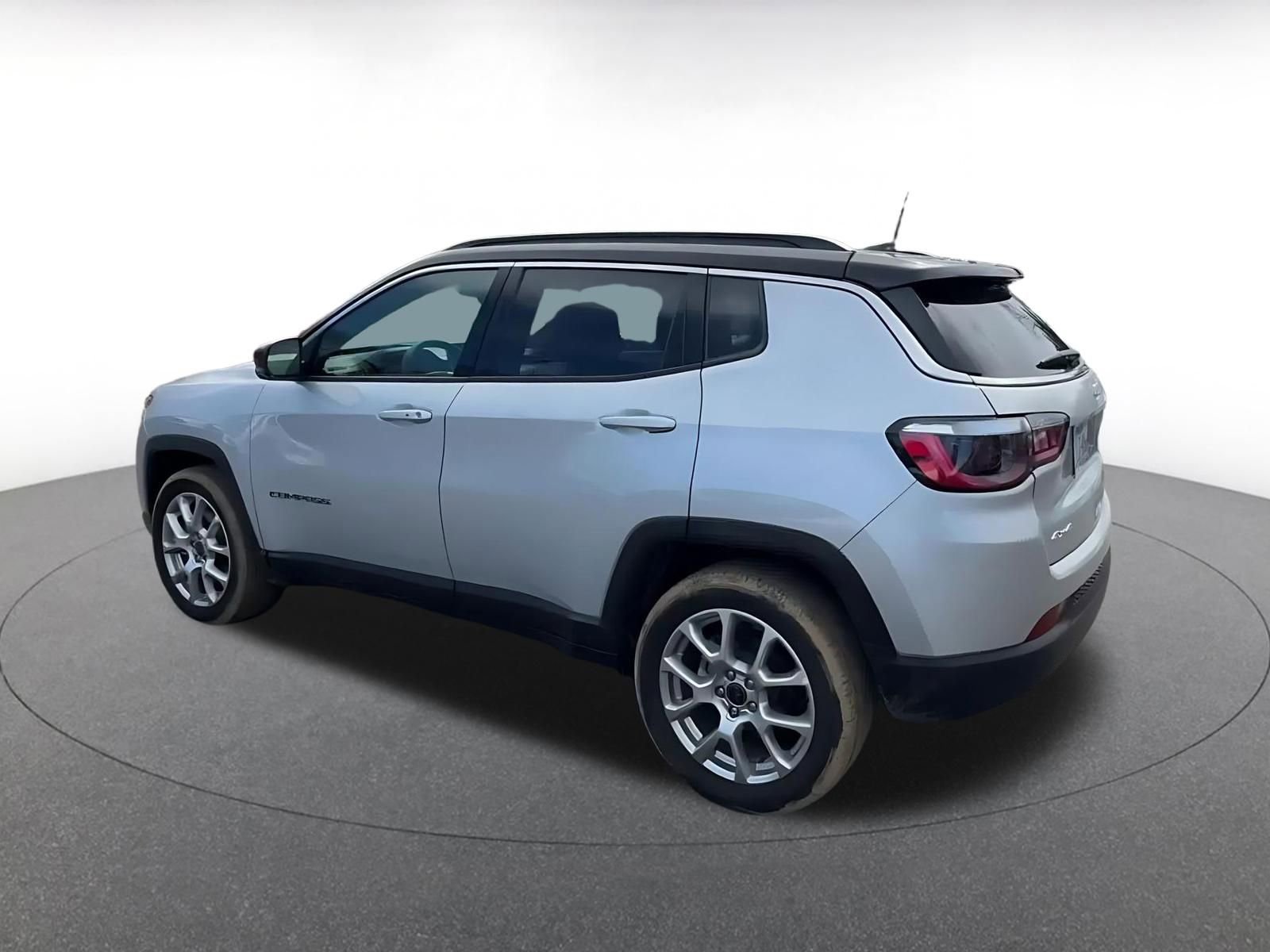 Thumbnail: 2025 Jeep Compass - 10