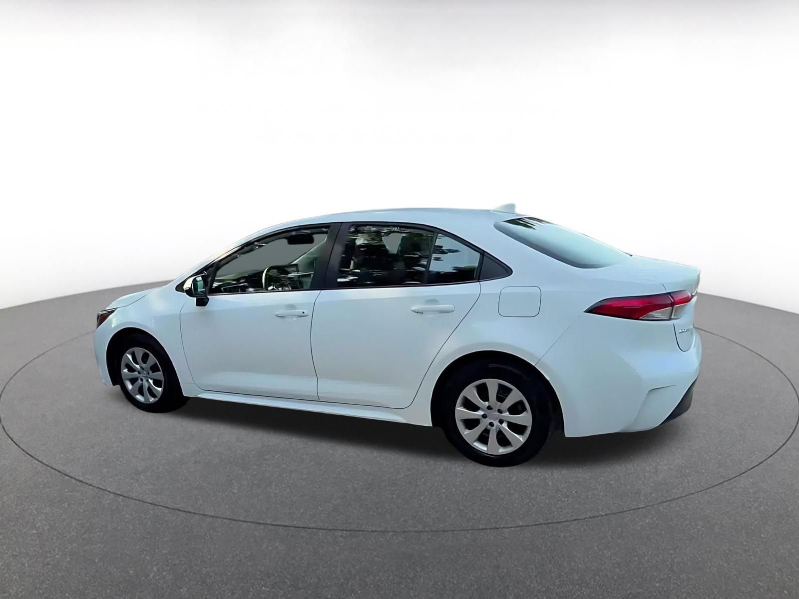 Thumbnail: 2025 Toyota Corolla - 10