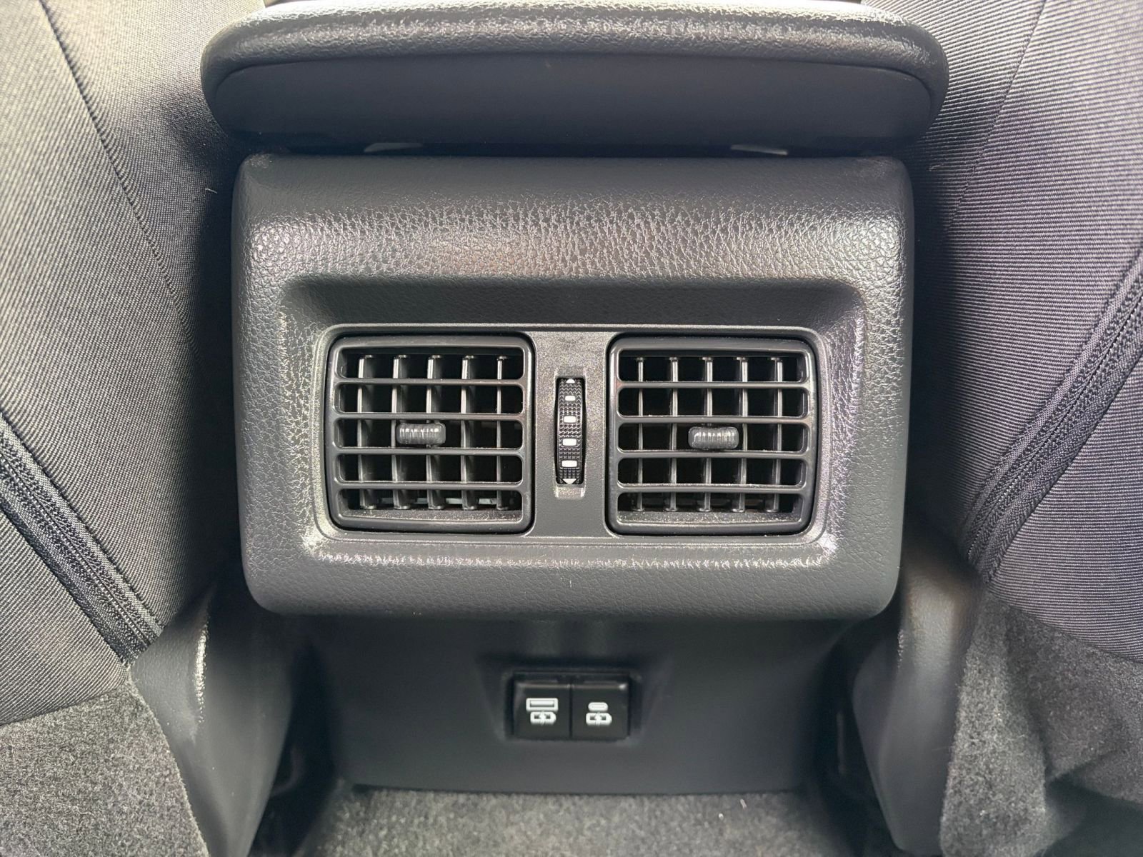 Thumbnail: 2025 Toyota Camry - 23