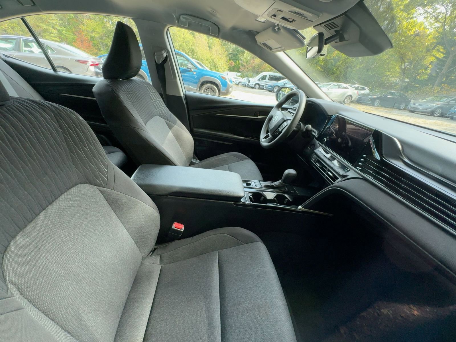 Thumbnail: 2025 Toyota Camry - 31