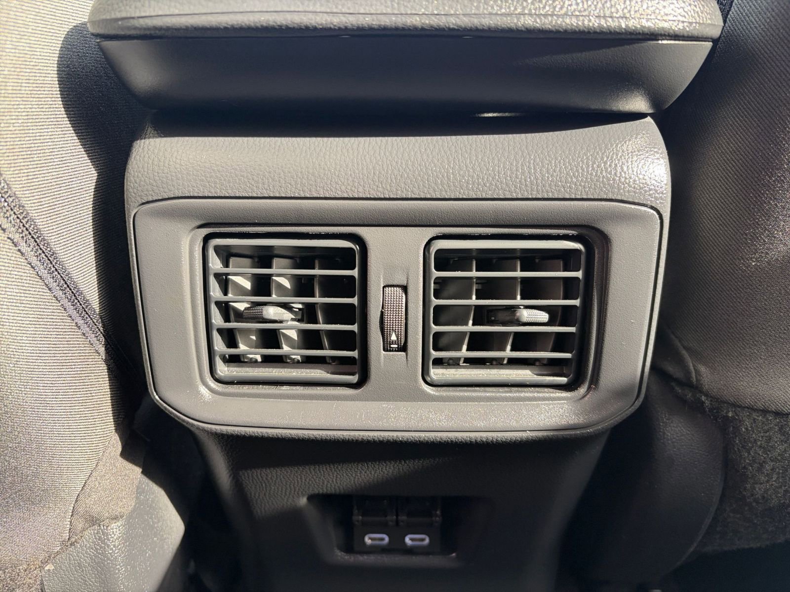 Thumbnail: 2025 Toyota RAV4 - 24