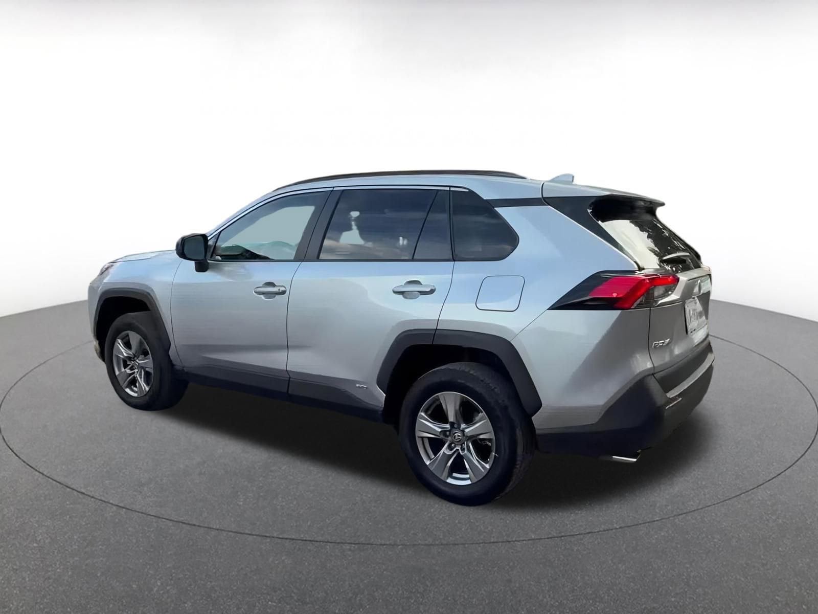 Thumbnail: 2025 Toyota RAV4 - 10