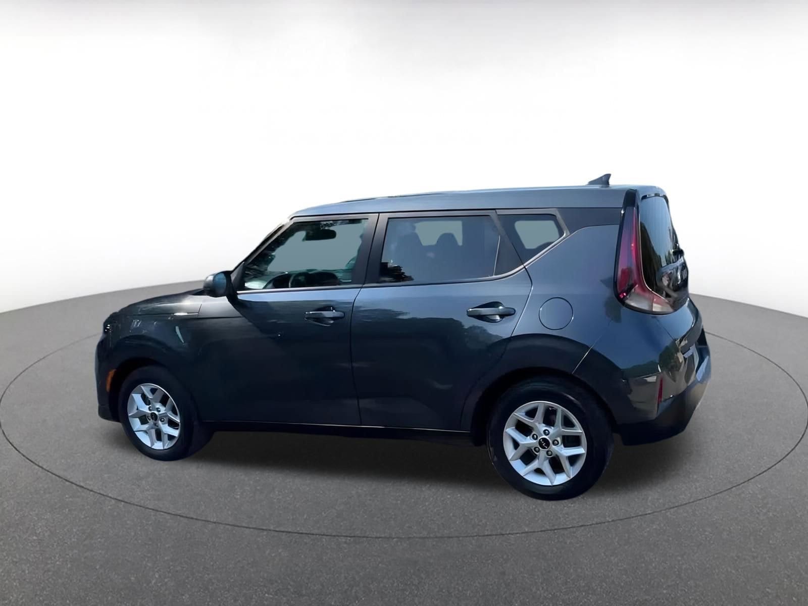 Thumbnail: 2023 Kia Soul - 10