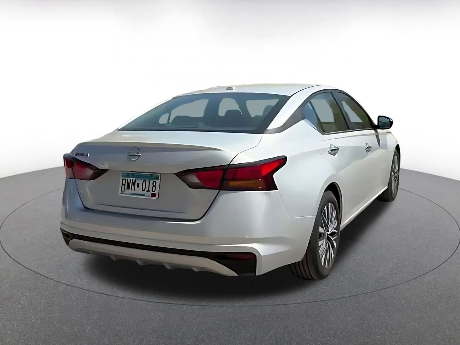 Thumbnail: 2025 Nissan Altima - 14