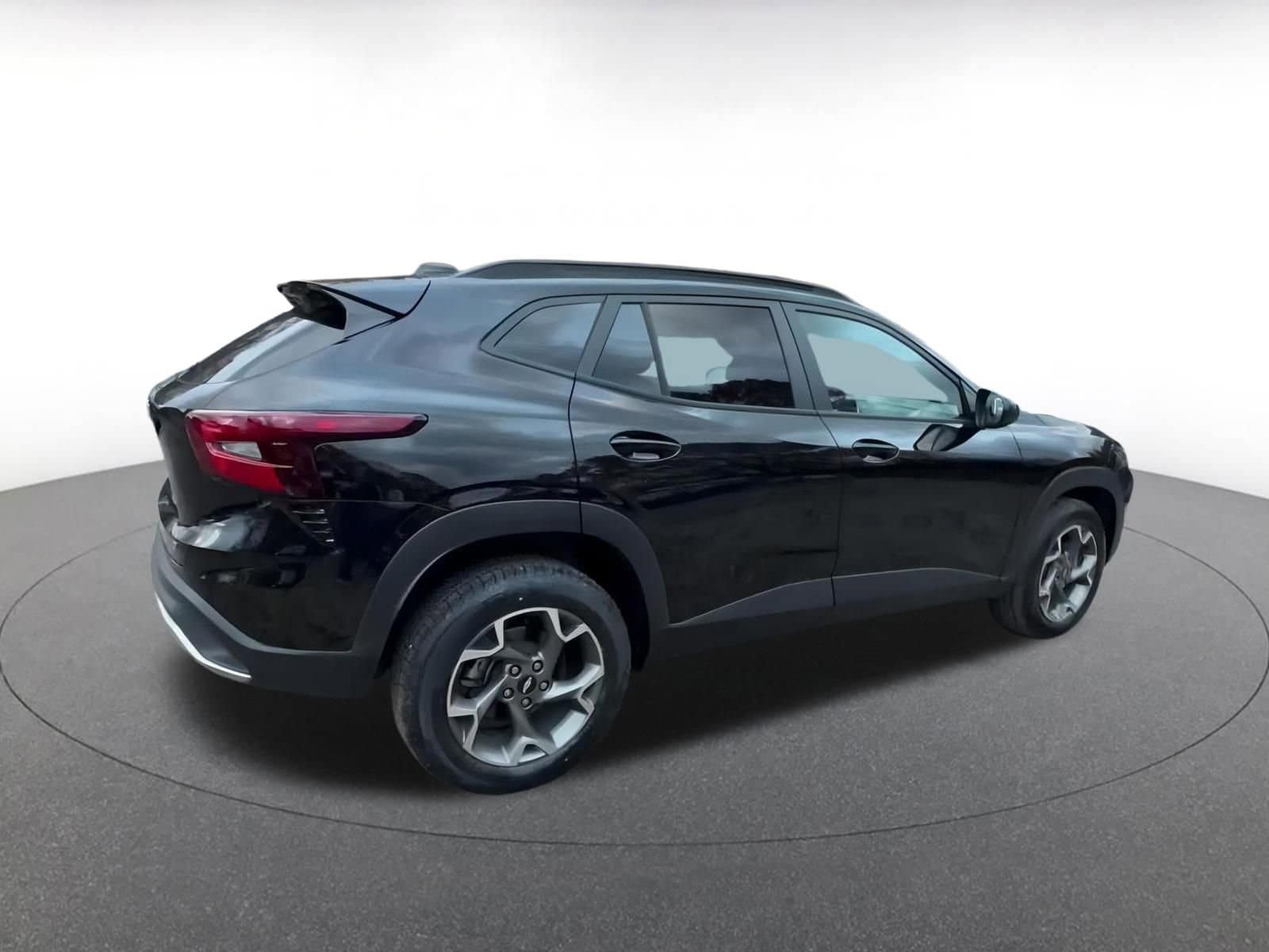 Thumbnail: 2025 Chevrolet Trax - 15