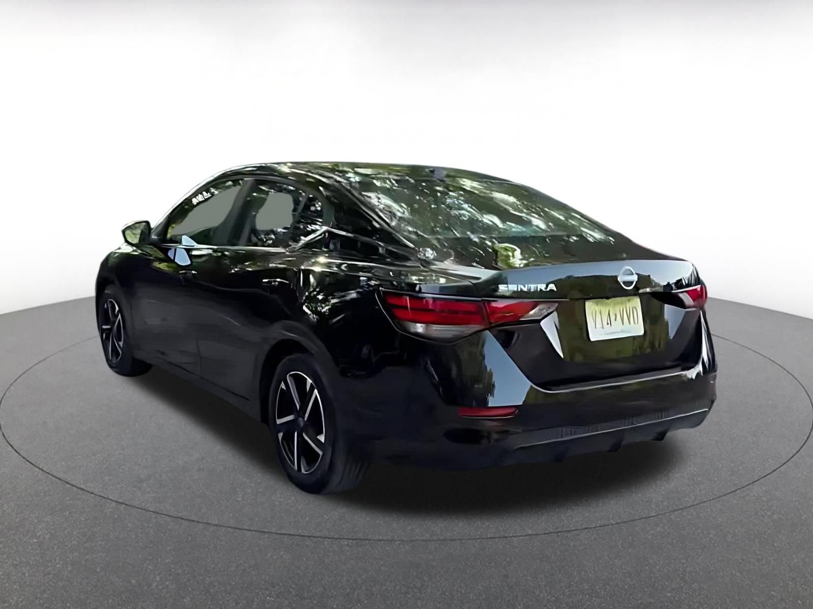 Thumbnail: 2025 Nissan Sentra - 12