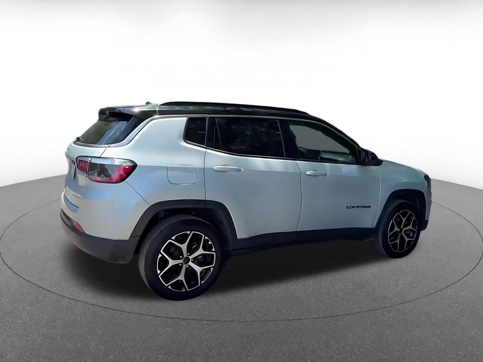 Thumbnail: 2025 Jeep Compass - 15