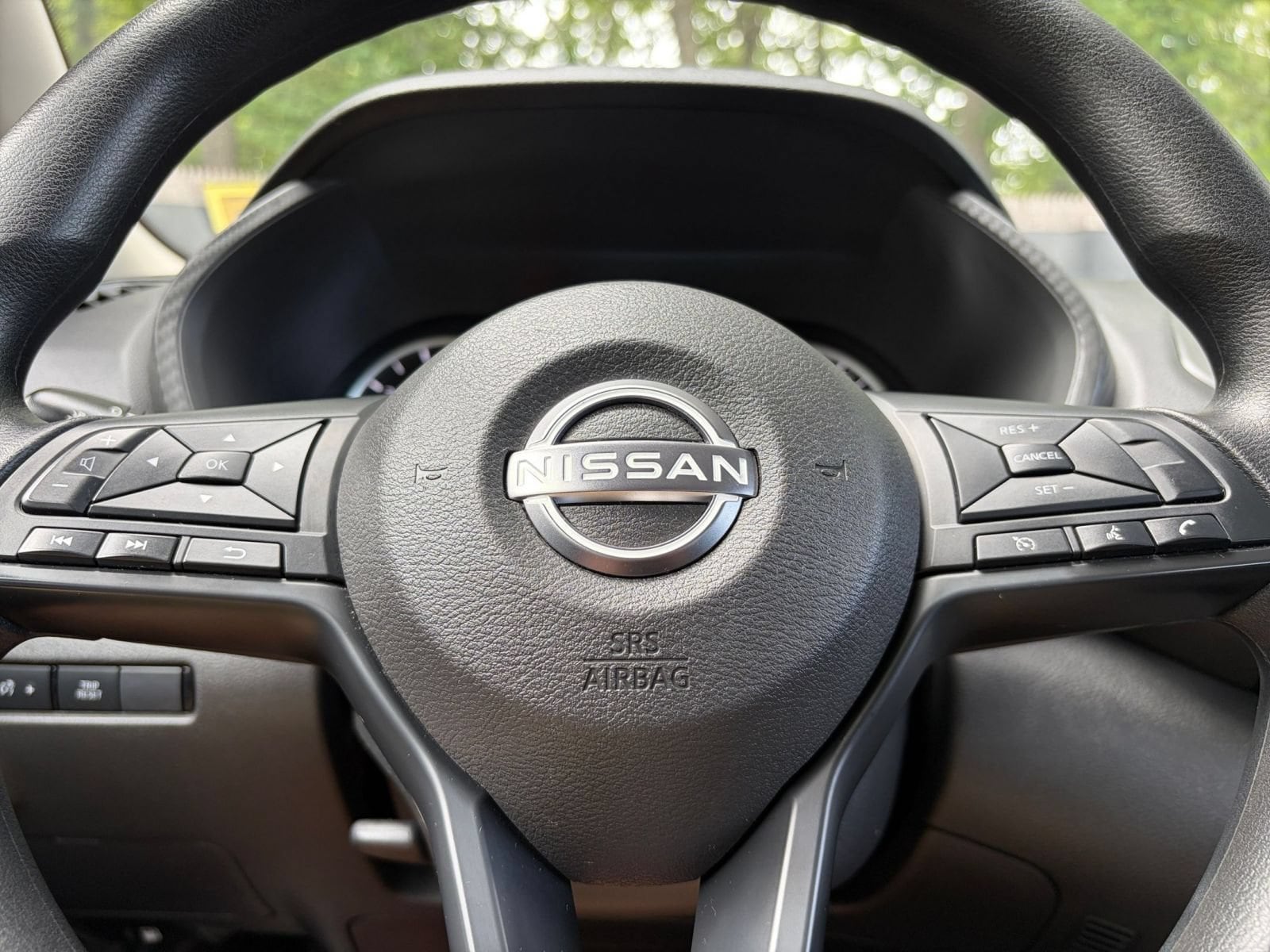 Thumbnail: 2025 Nissan Sentra - 25